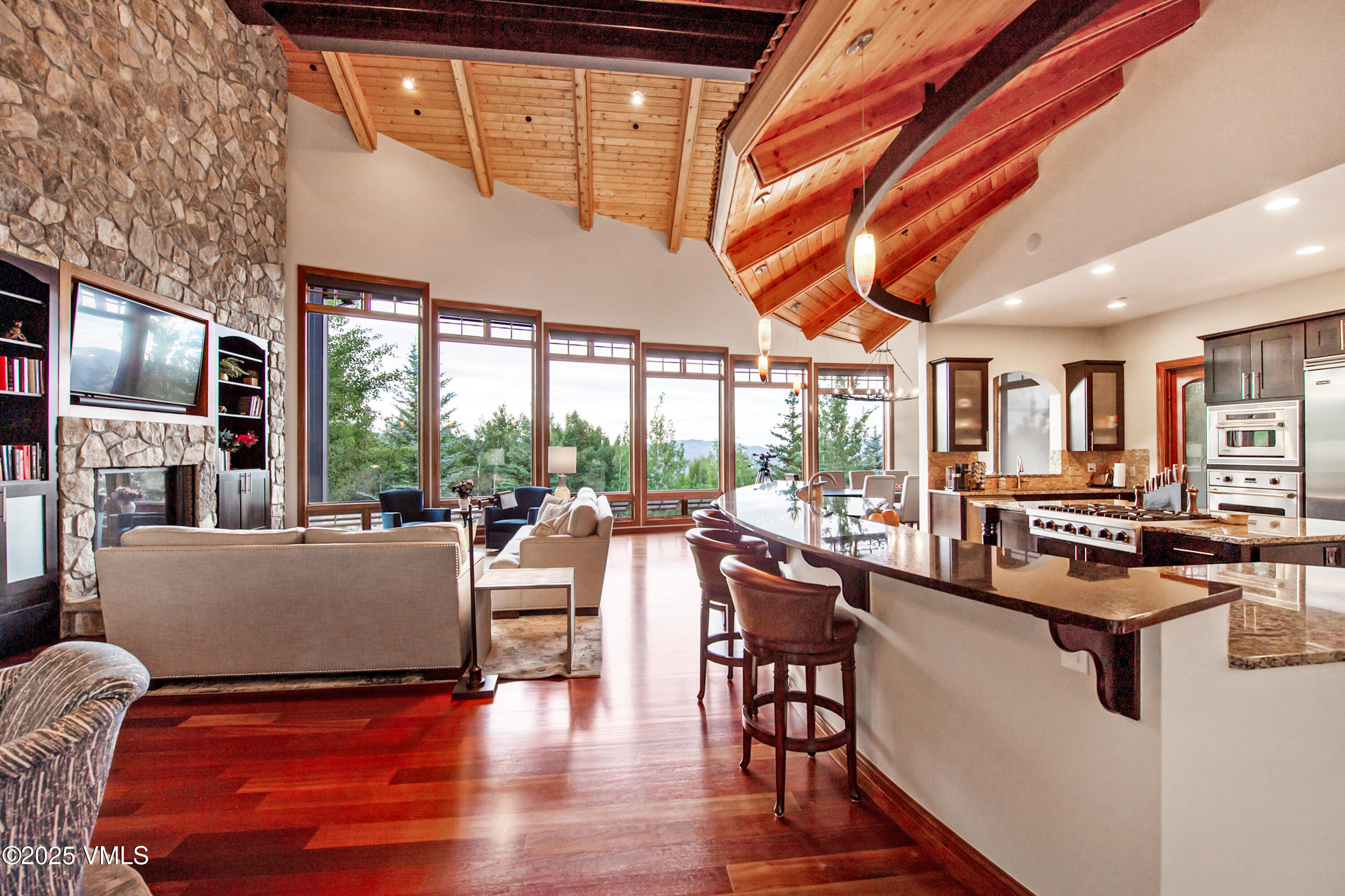 325 Jouflas Ranch Road Property Photo 6