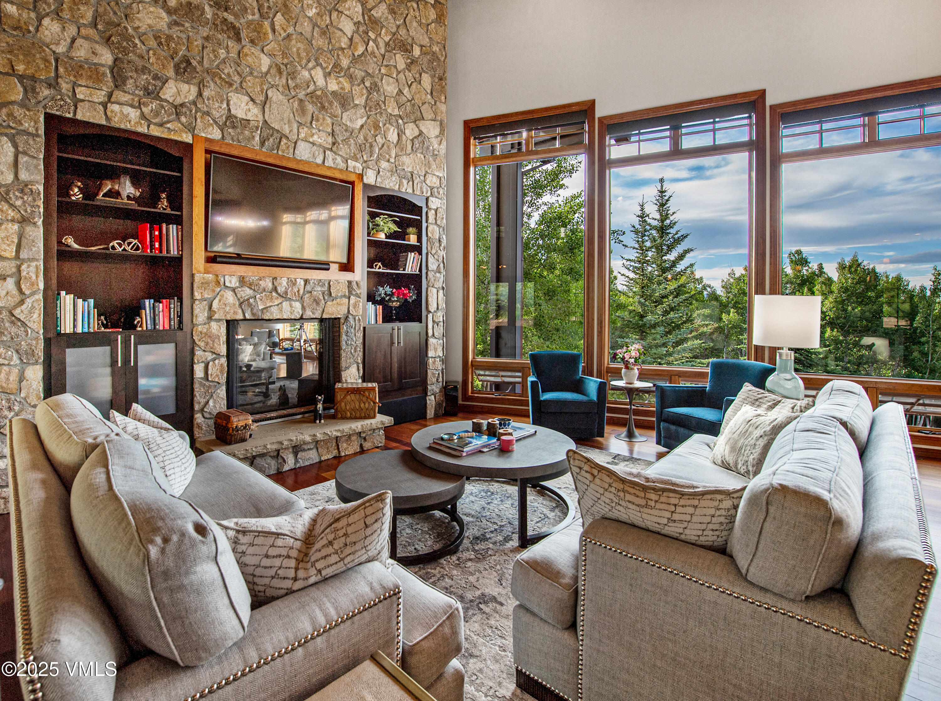 325 Jouflas Ranch Road Property Photo 9