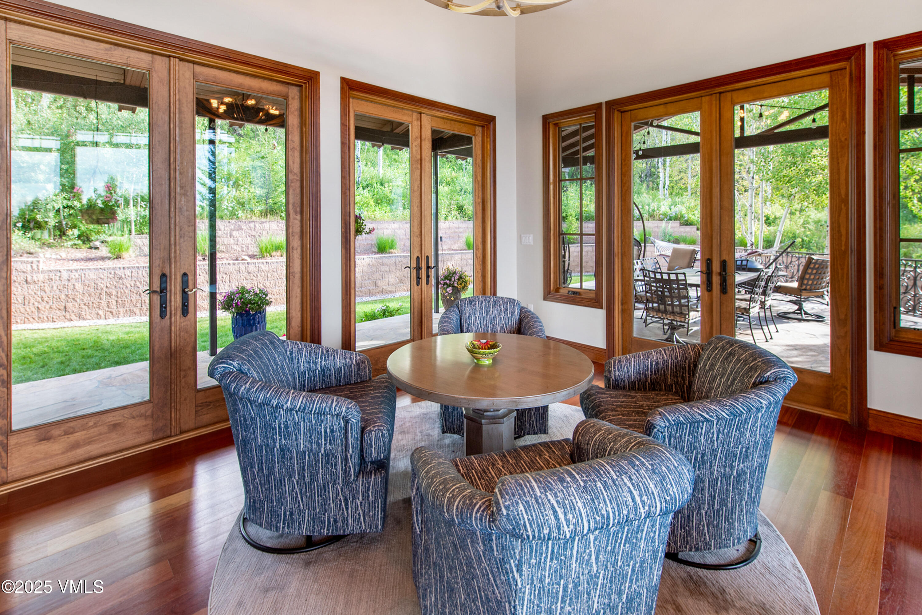 325 Jouflas Ranch Road Property Photo 12