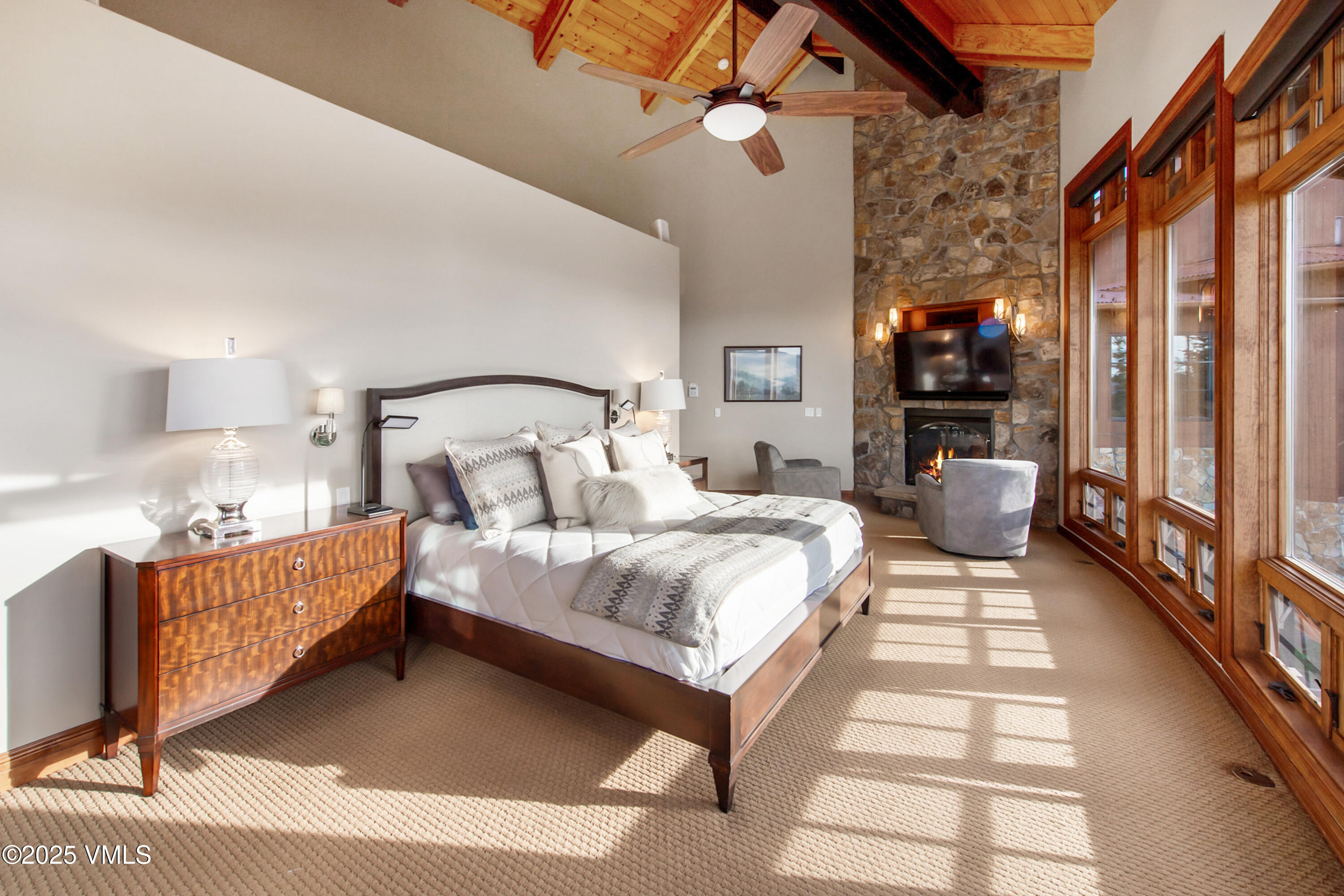 325 Jouflas Ranch Road Property Photo 15