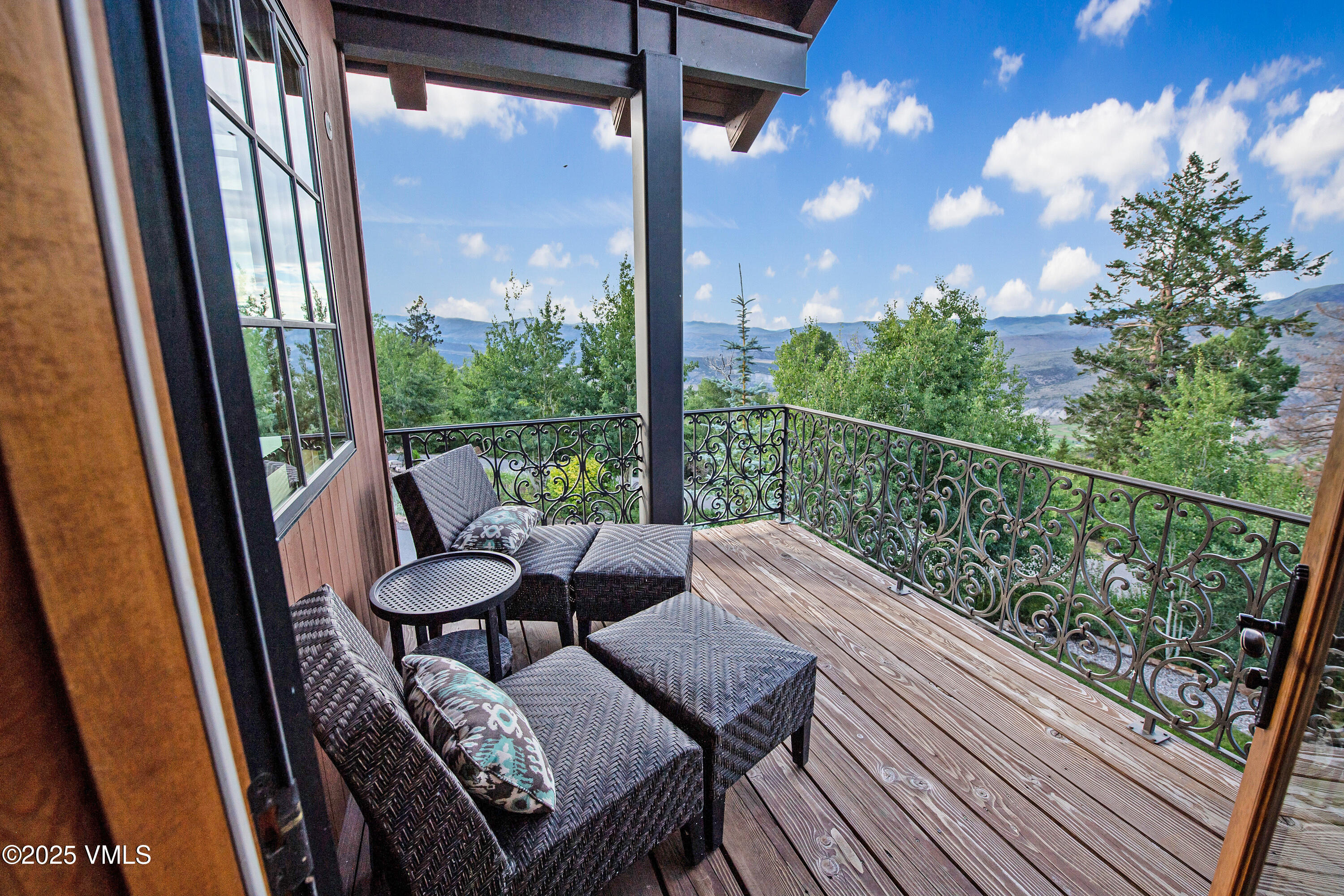 325 Jouflas Ranch Road Property Photo 18