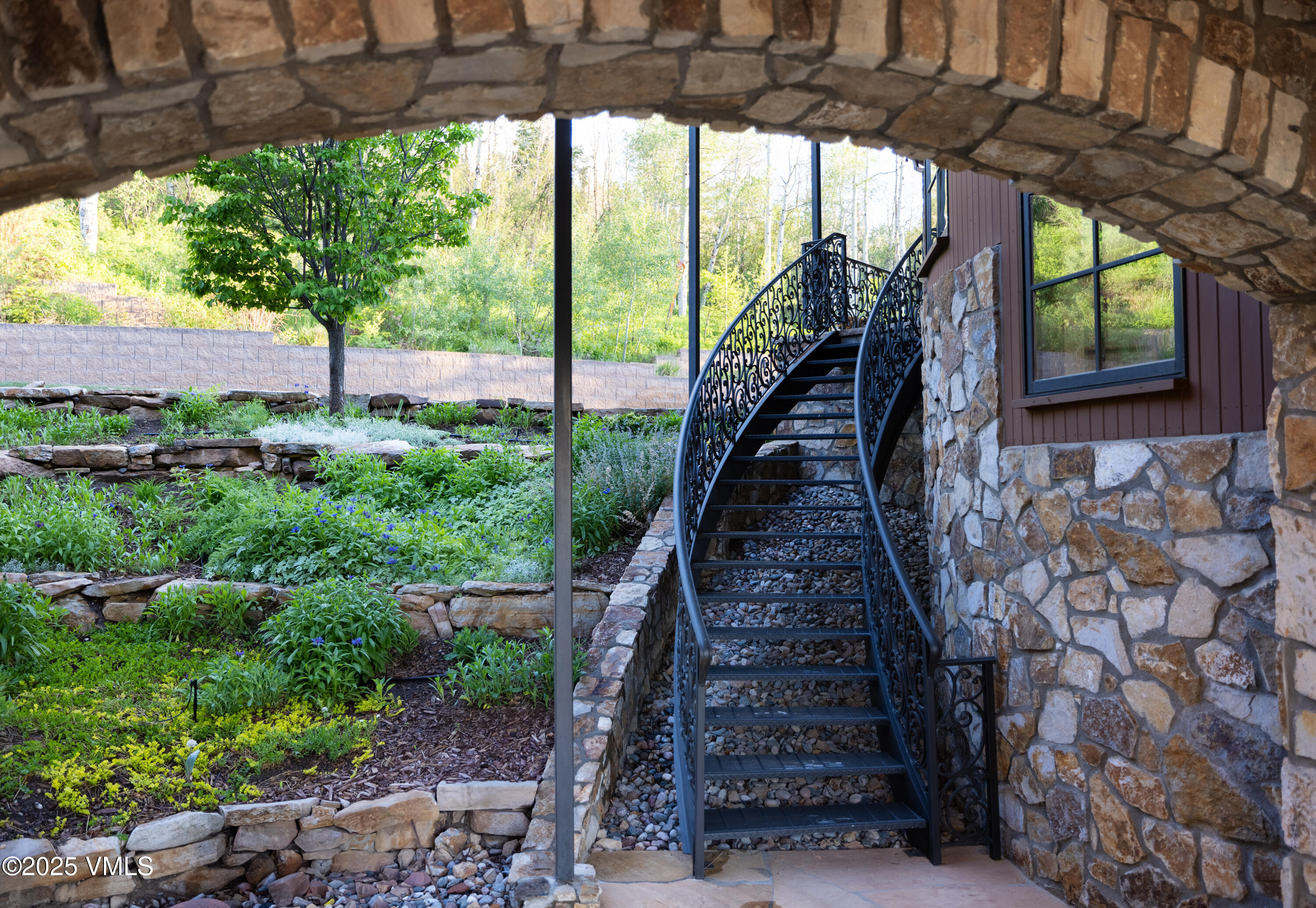 325 Jouflas Ranch Road Property Photo 38