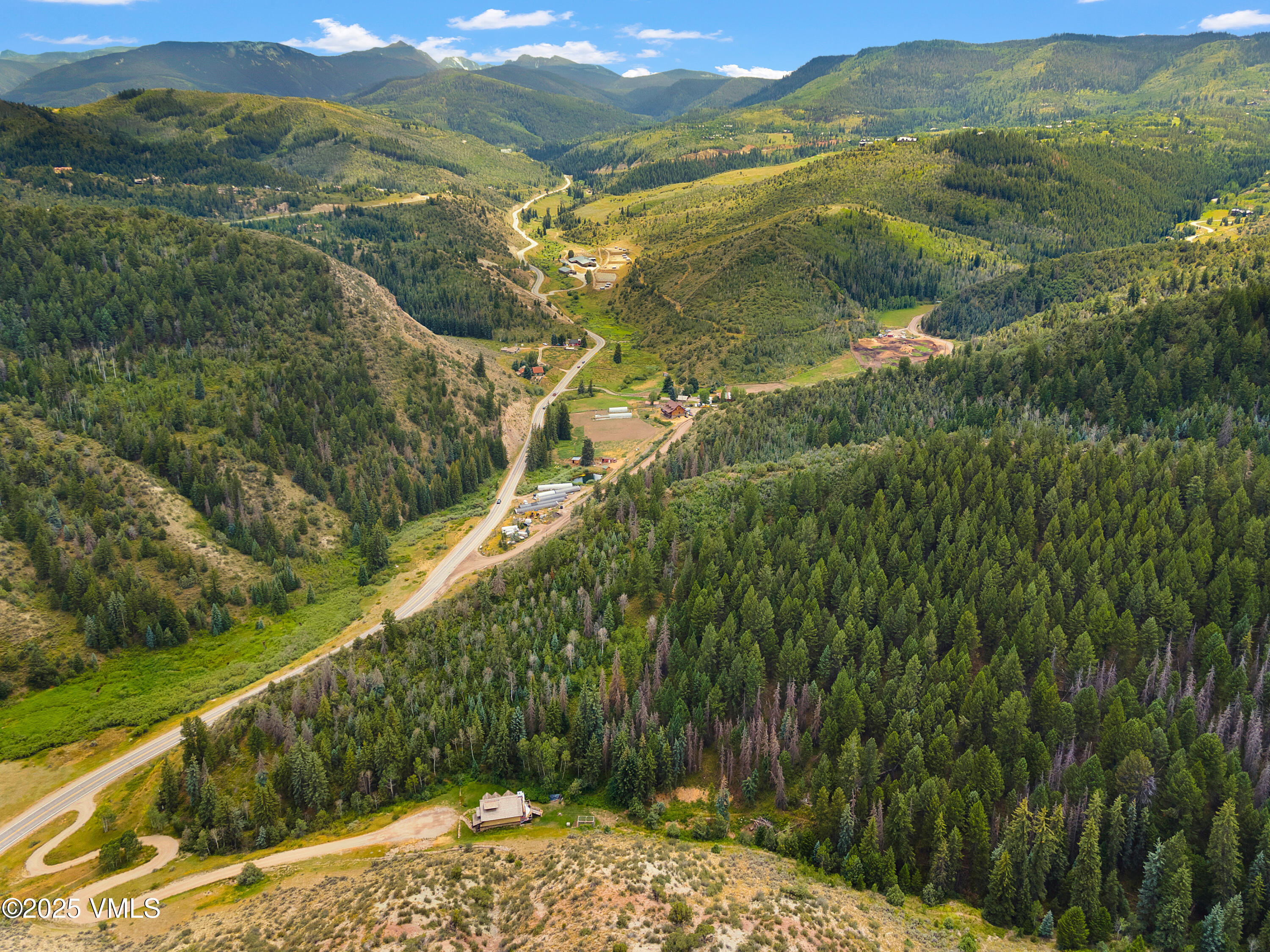 1153 Squaw Creek Road Property Photo 7