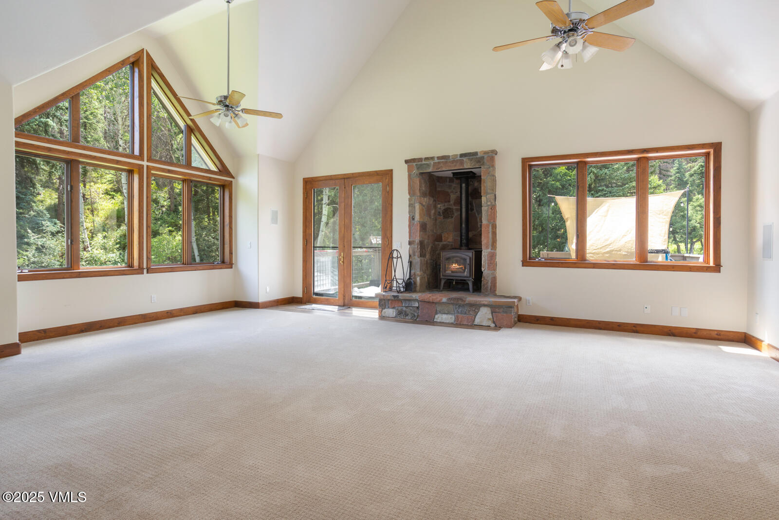 1153 Squaw Creek Road Property Photo 15