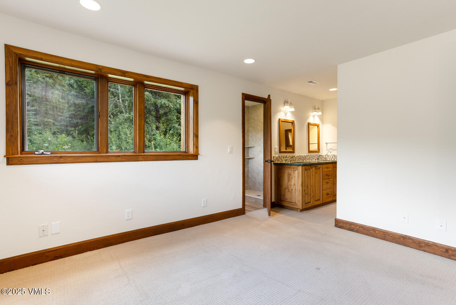 1153 Squaw Creek Road Property Photo 24