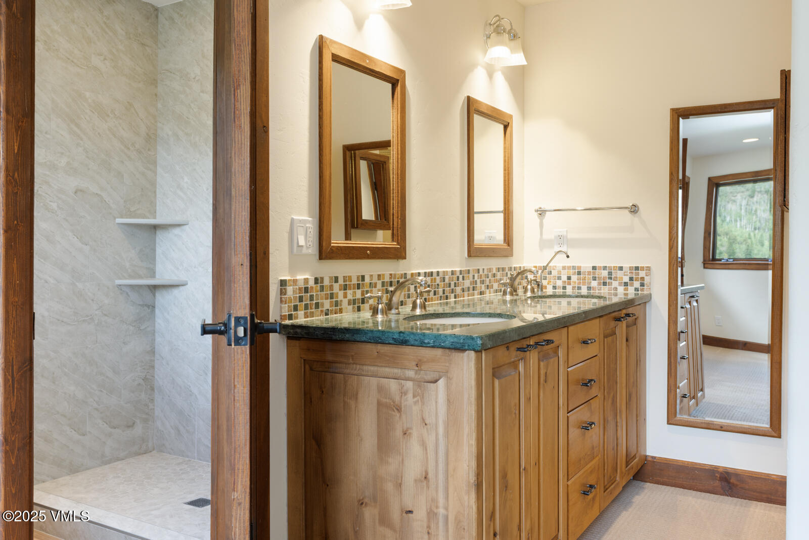 1153 Squaw Creek Road Property Photo 25