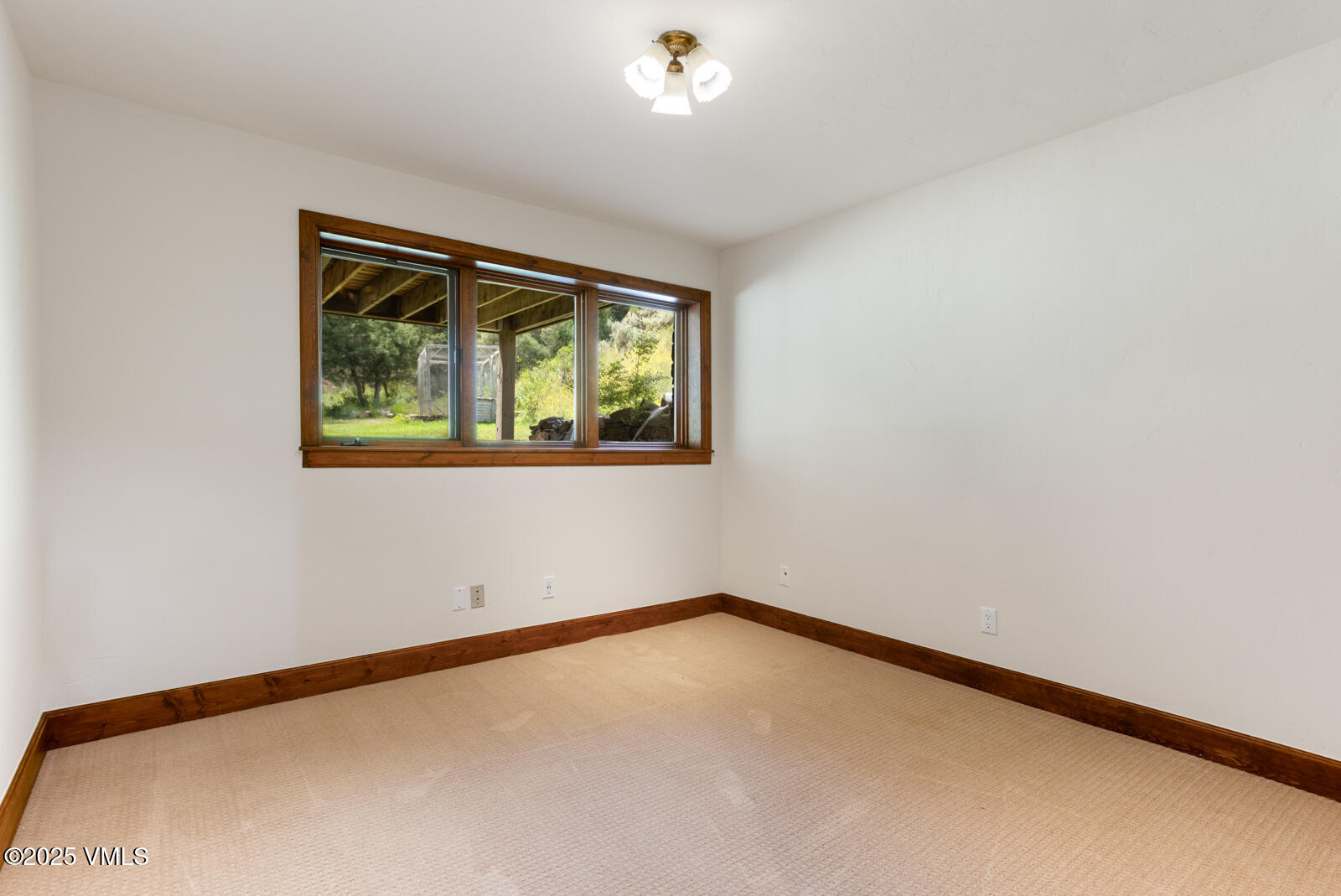 1153 Squaw Creek Road Property Photo 29