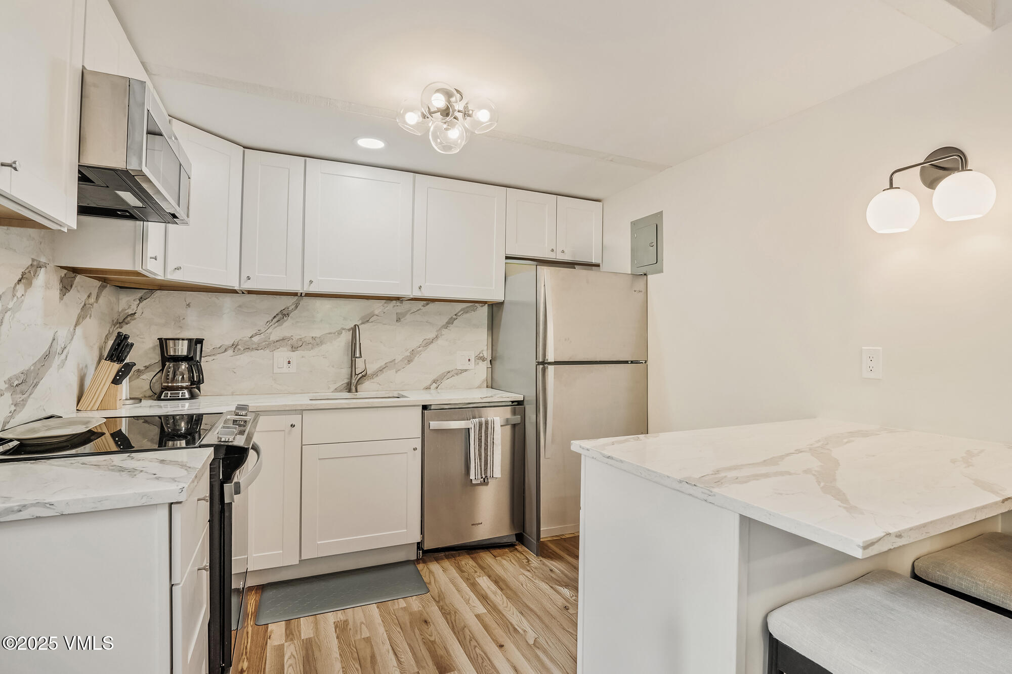 2487 Chamonix Lane, F1 Property Photo 6