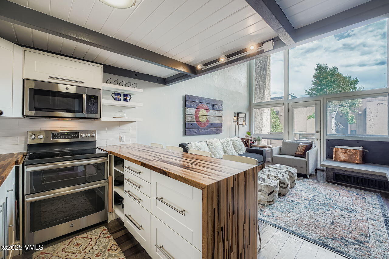 1136 Sandstone Drive, A106 Property Photo 6