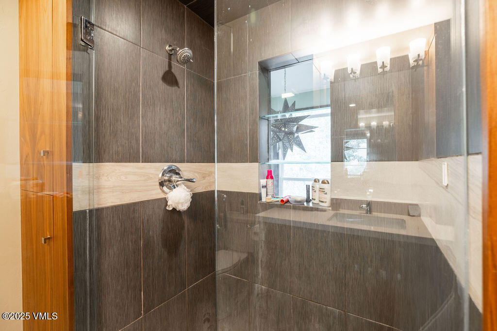 1320 Deer Boulevard Property Photo 8