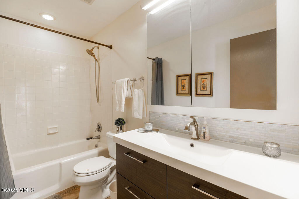 1320 Deer Boulevard Property Photo 11