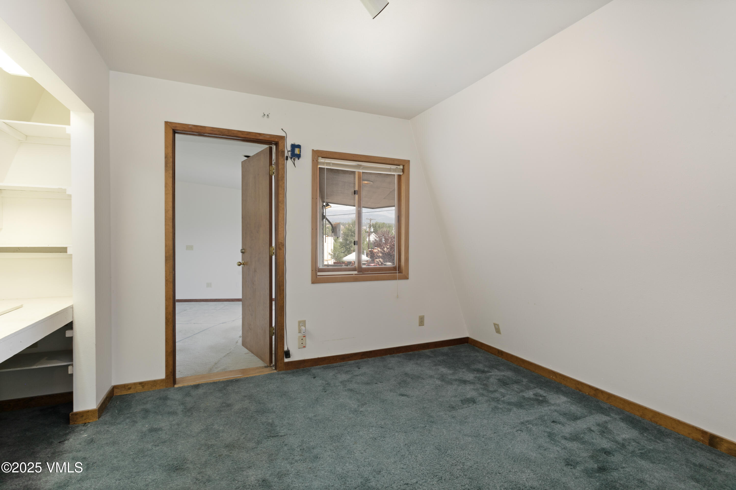 610 Castle Drive Property Photo 12