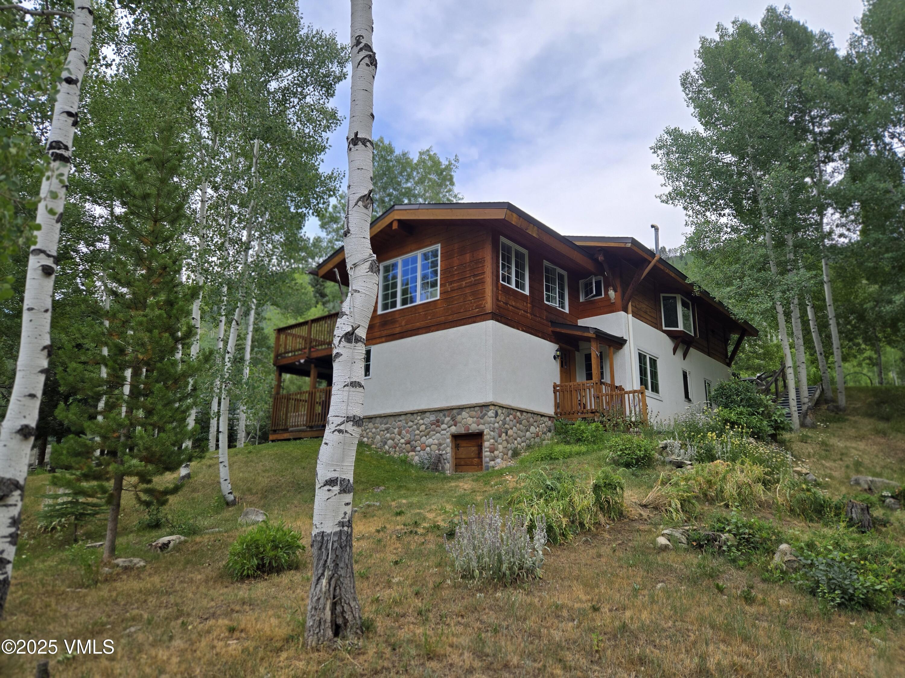 1613 Matterhorn Circle Property Photo 22