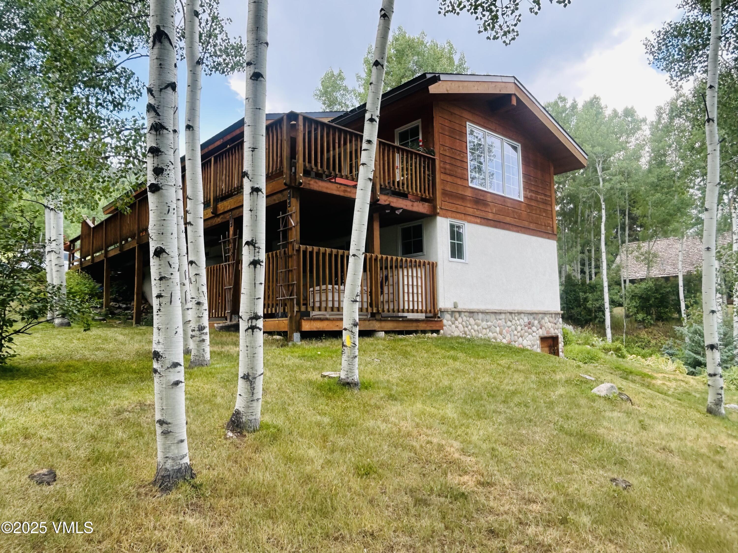 1613 Matterhorn Circle Property Photo 23