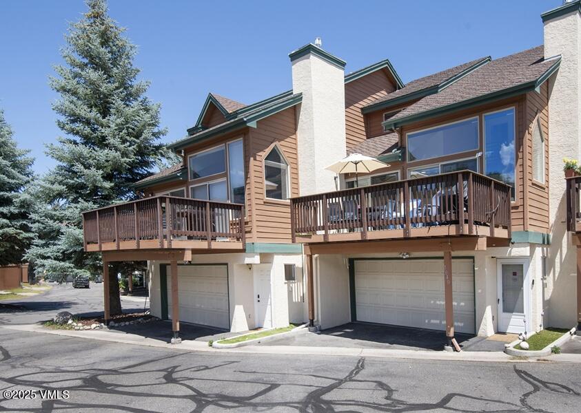 1040 Imperial Drive Property Photo 1