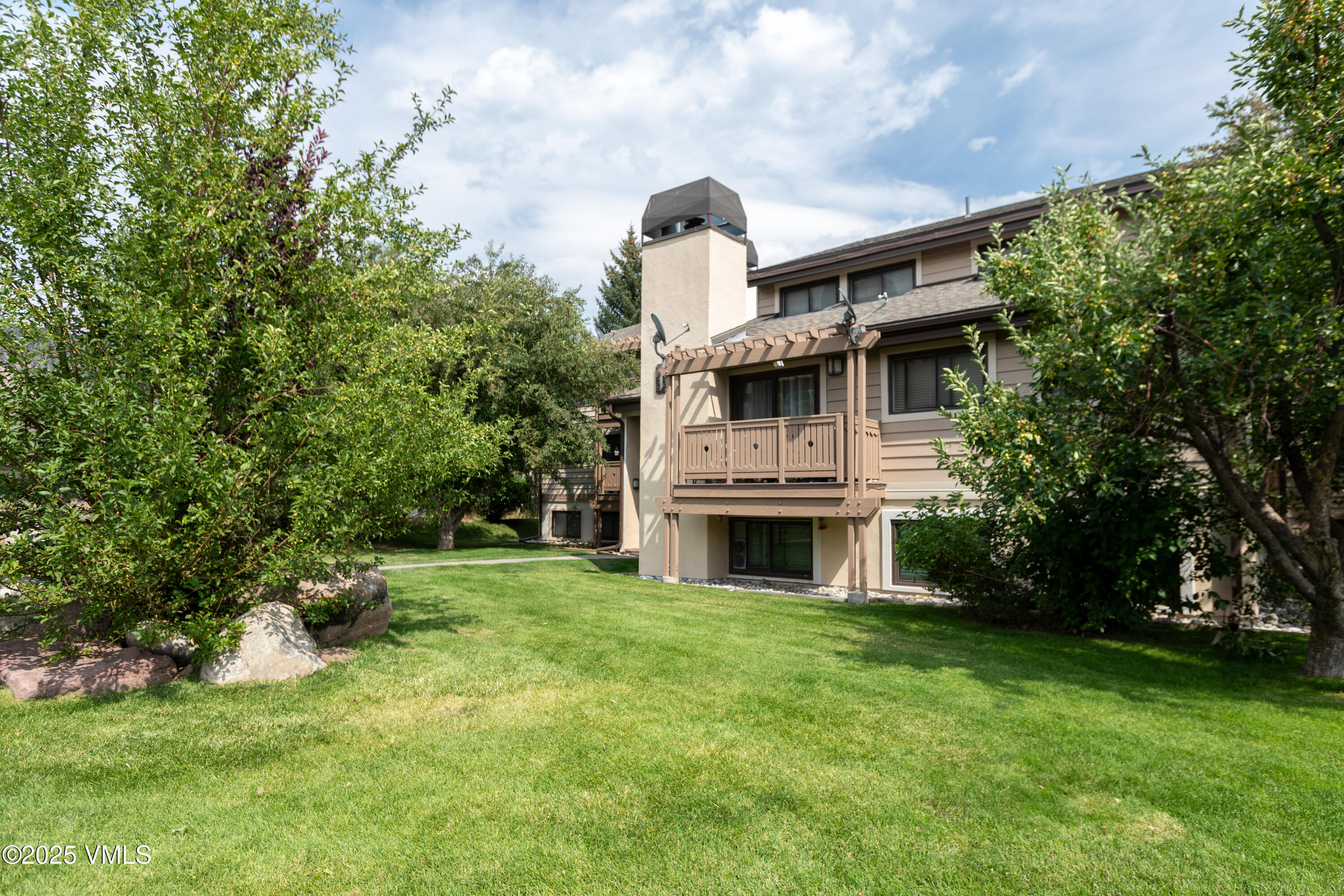 998 W Beaver Creek Boulevard D112 Property Photo 1