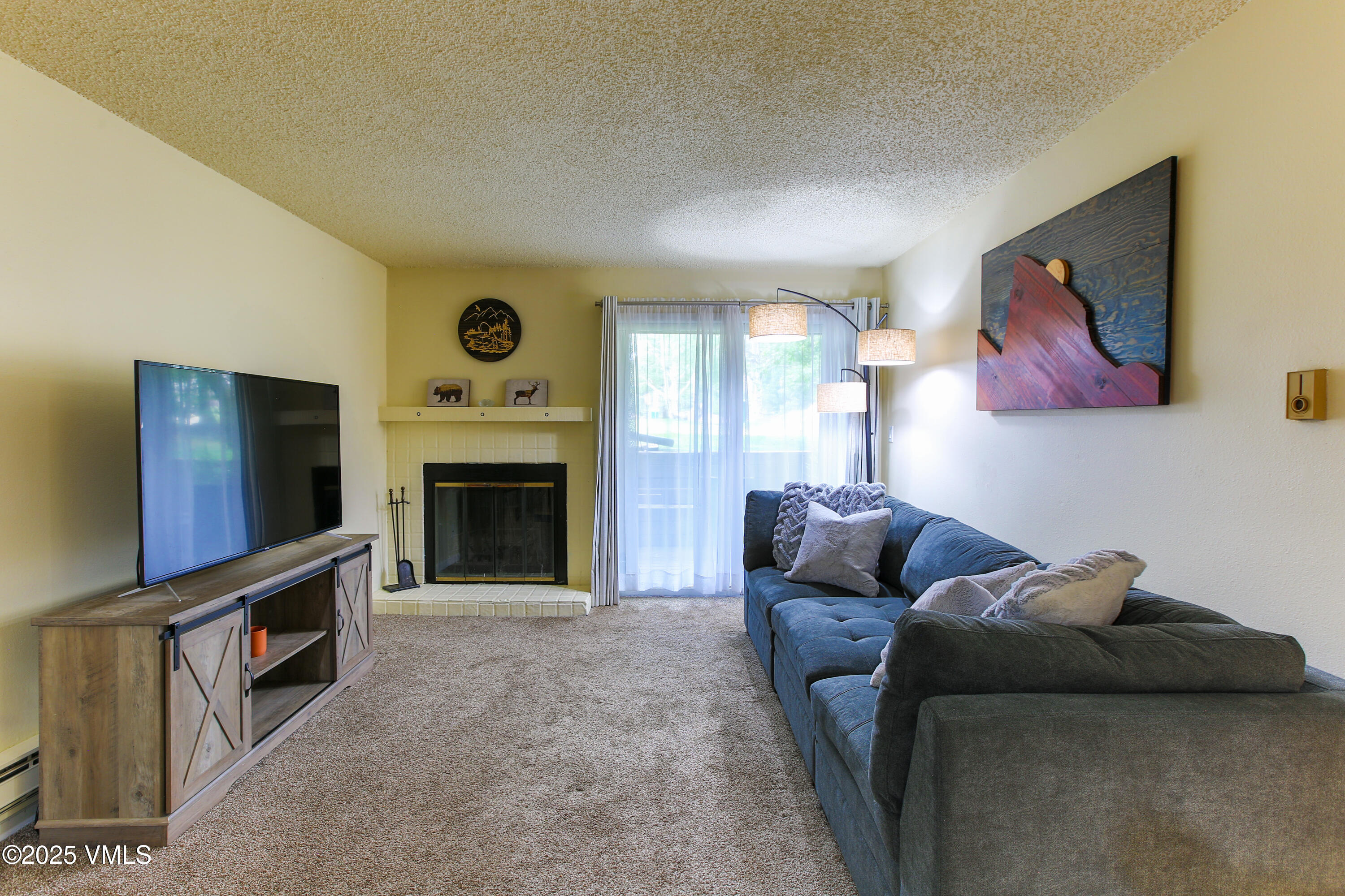 998 W Beaver Creek Boulevard D112 Property Photo 8