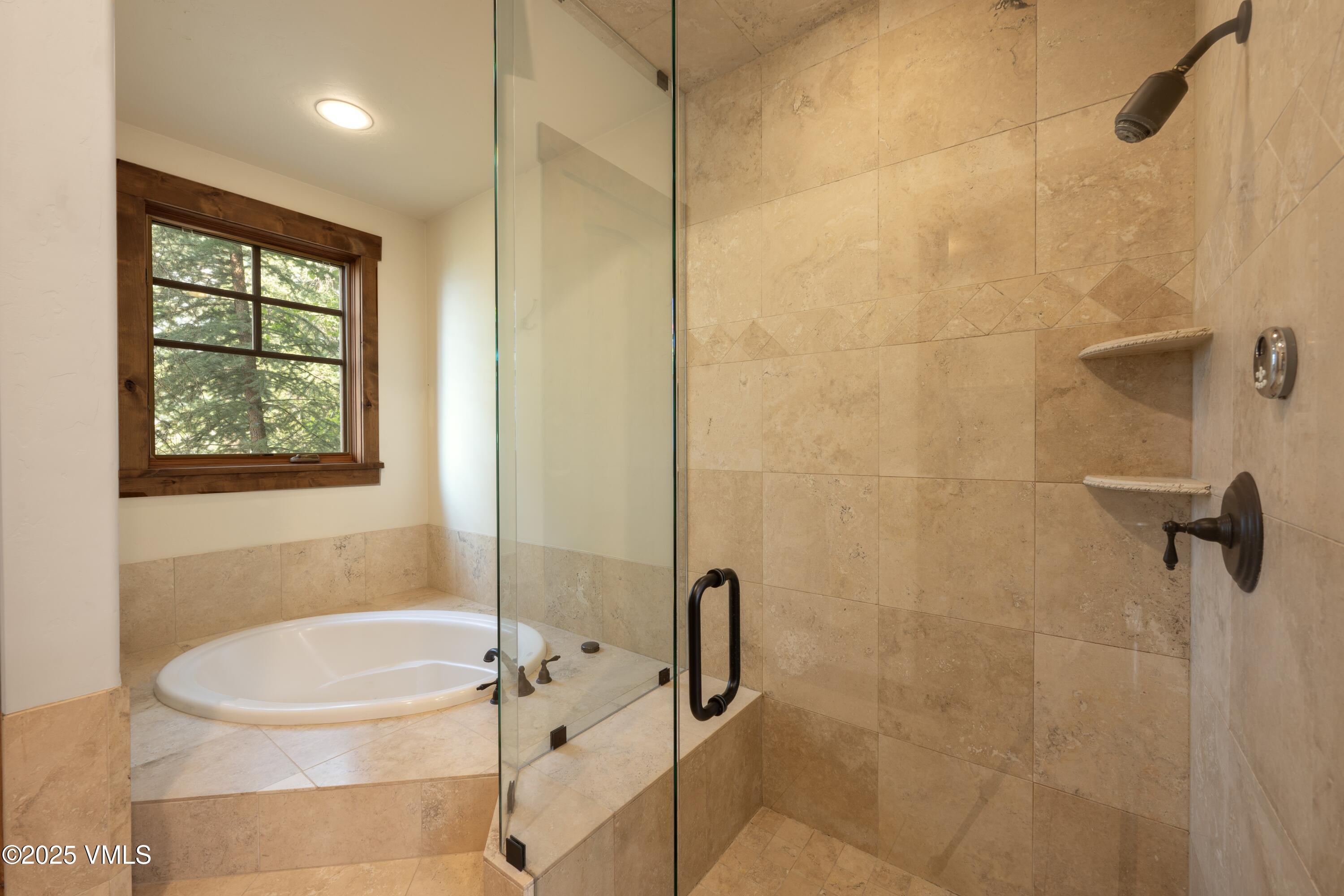 1201 Eagle Drive Property Photo 11