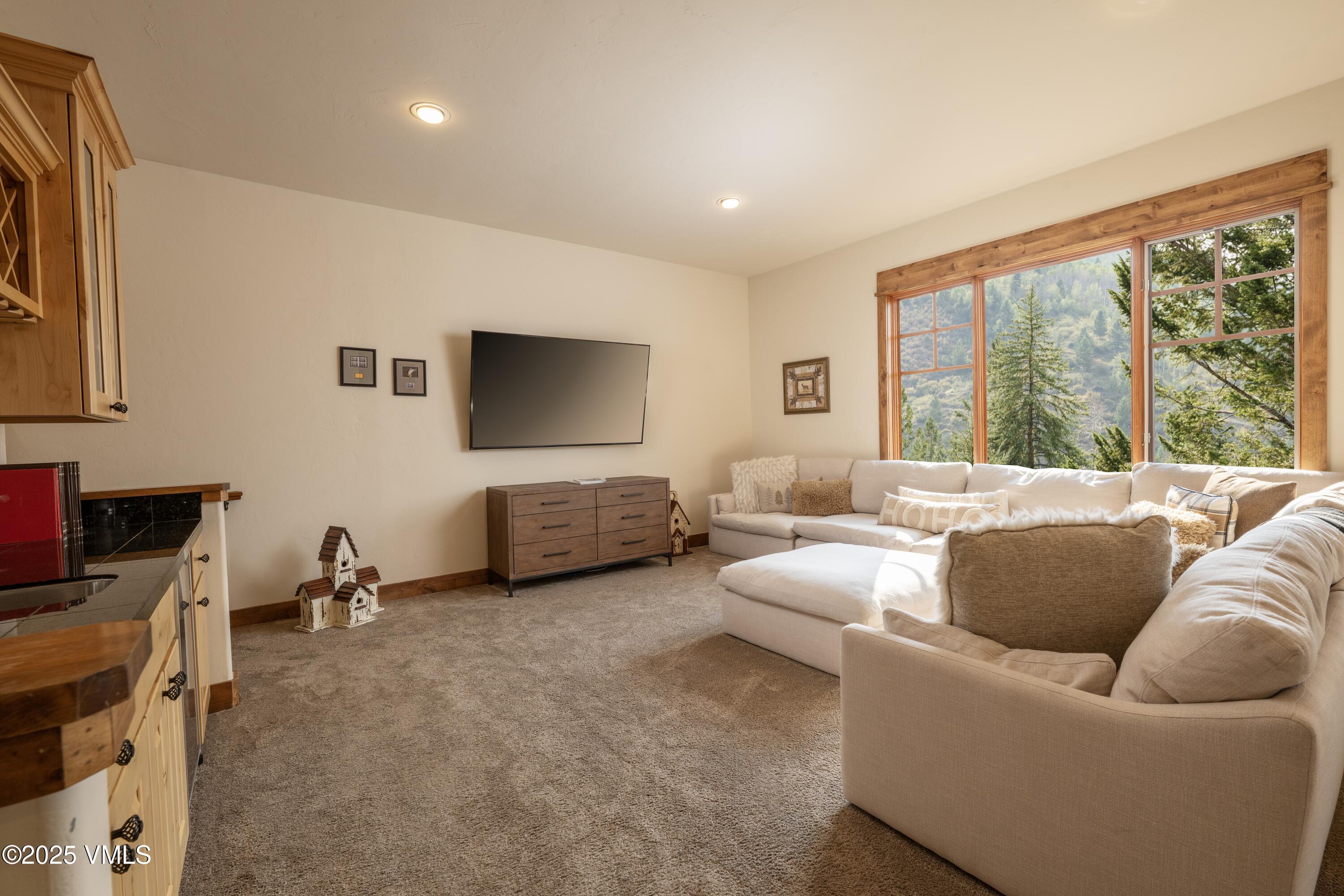 1201 Eagle Drive Property Photo 12