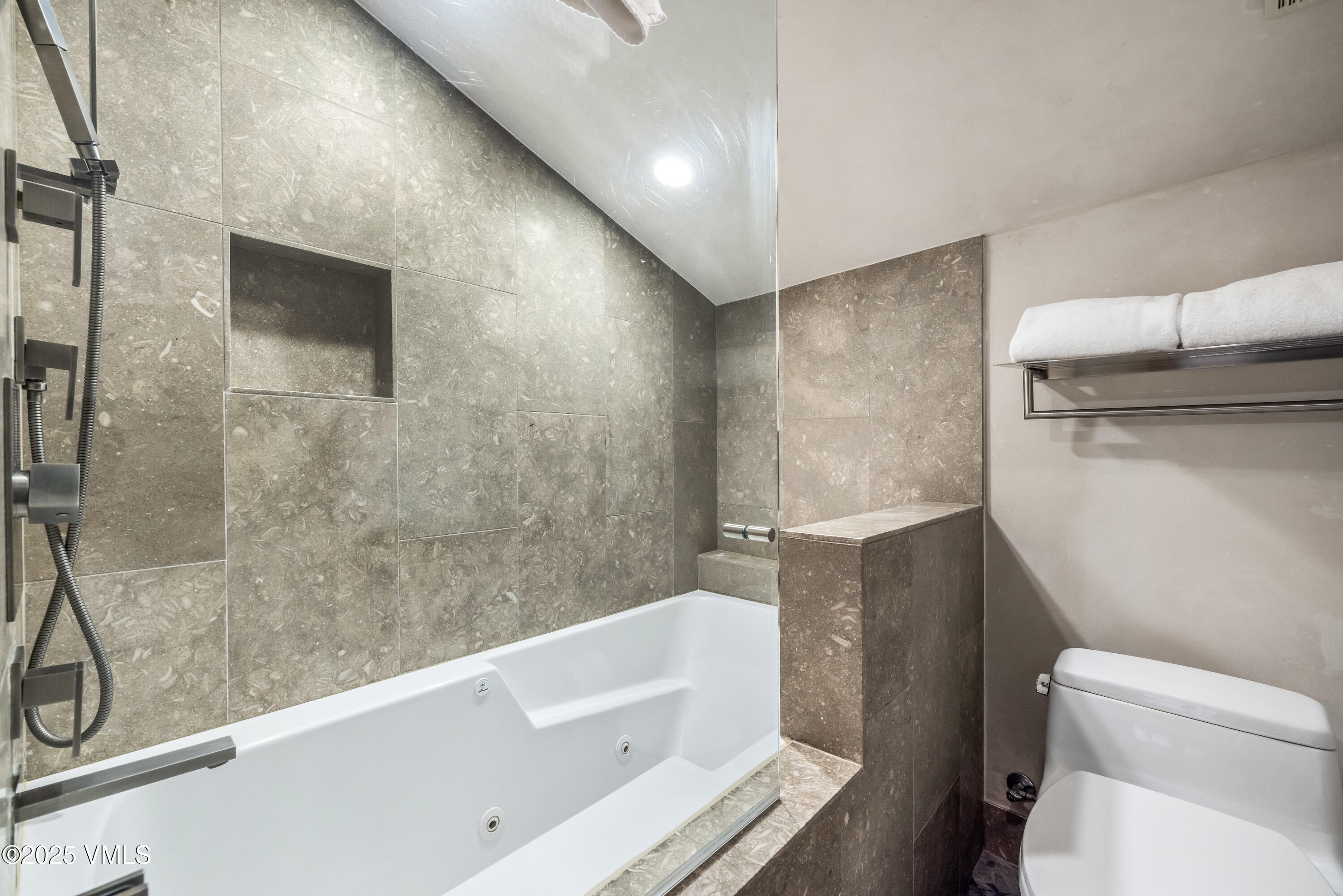 100 E Meadow Drive 25 Property Photo 36