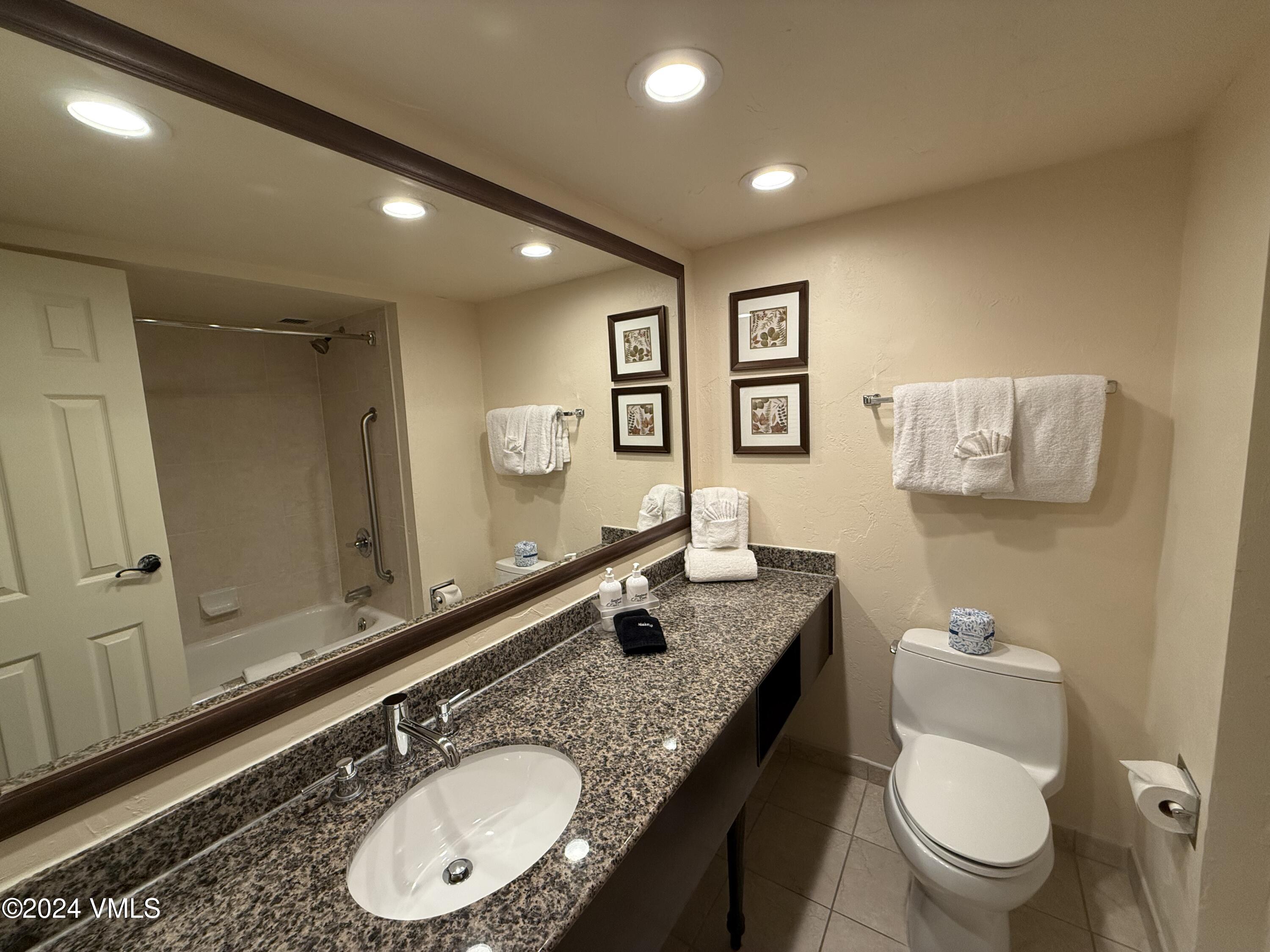 1020 Vail View 2204-34 Property Photo 9