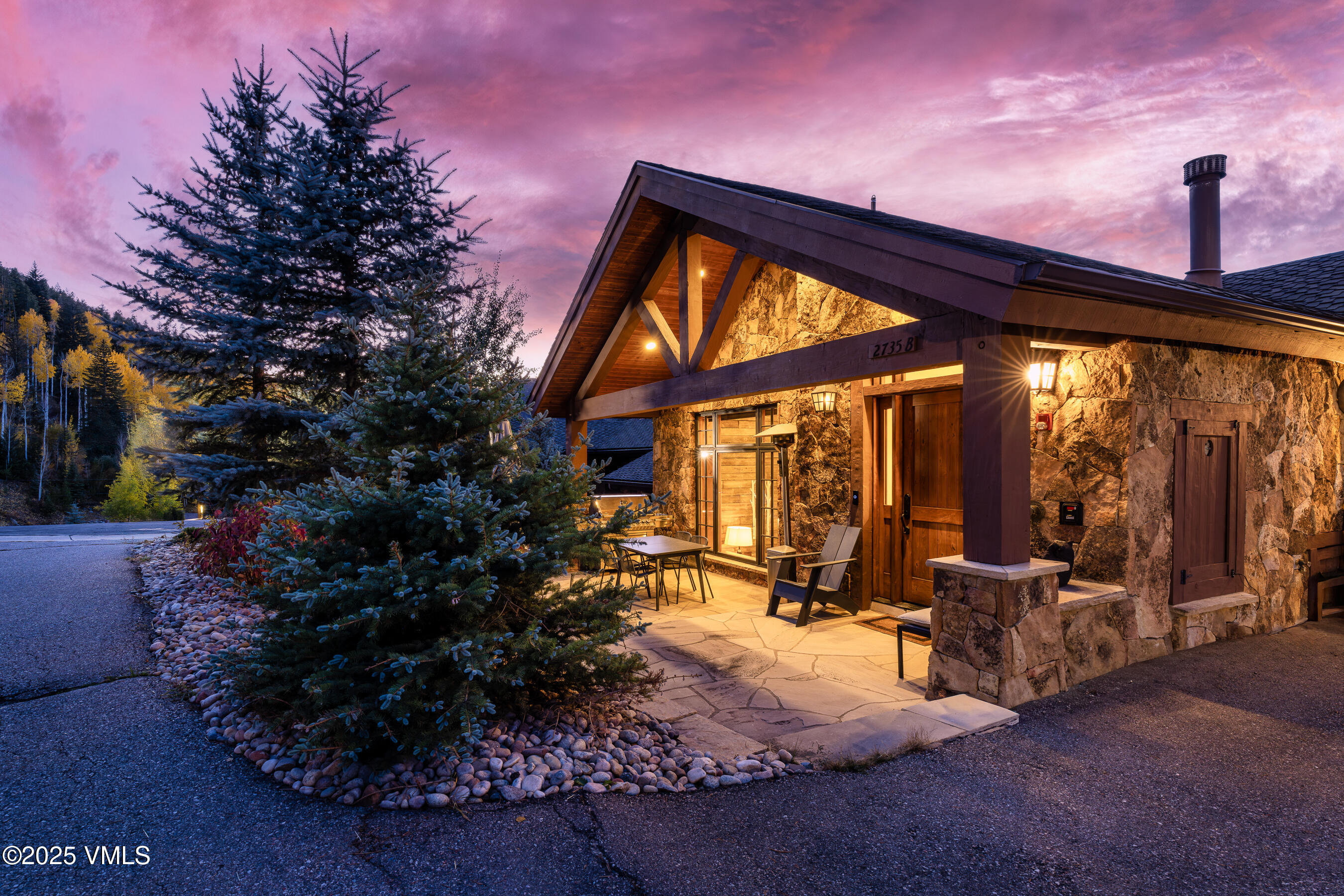 2735 Snowberry Drive, B Property Photo