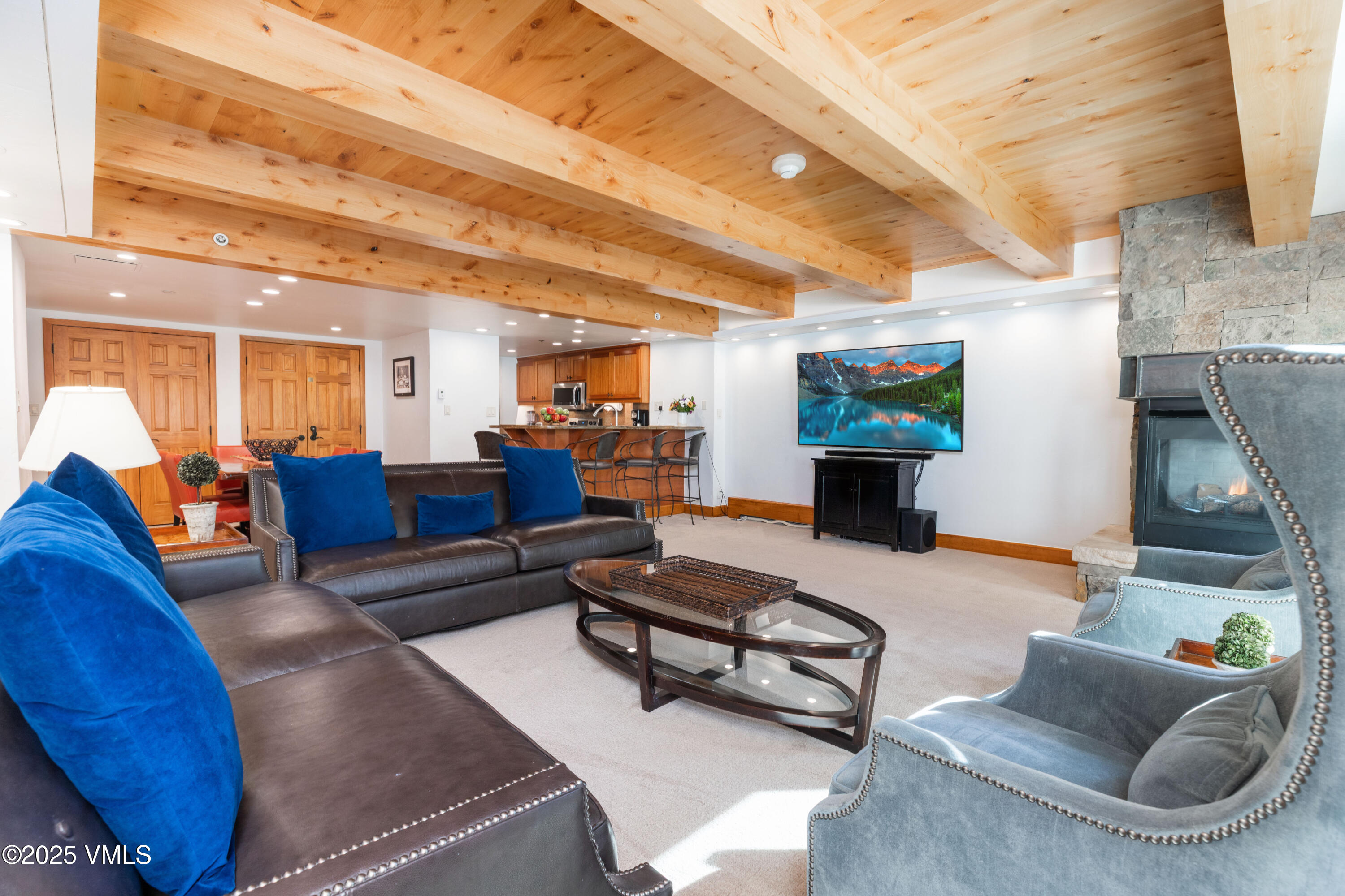 390 E Lionshead Circle, 103 Property Photo 1