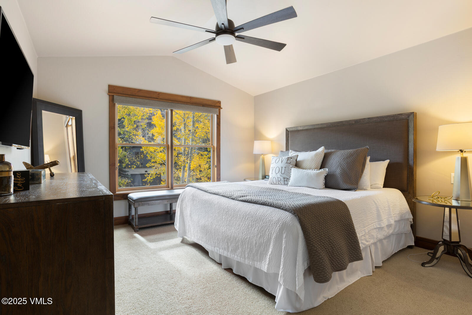 20 Millers Loop Property Photo 16