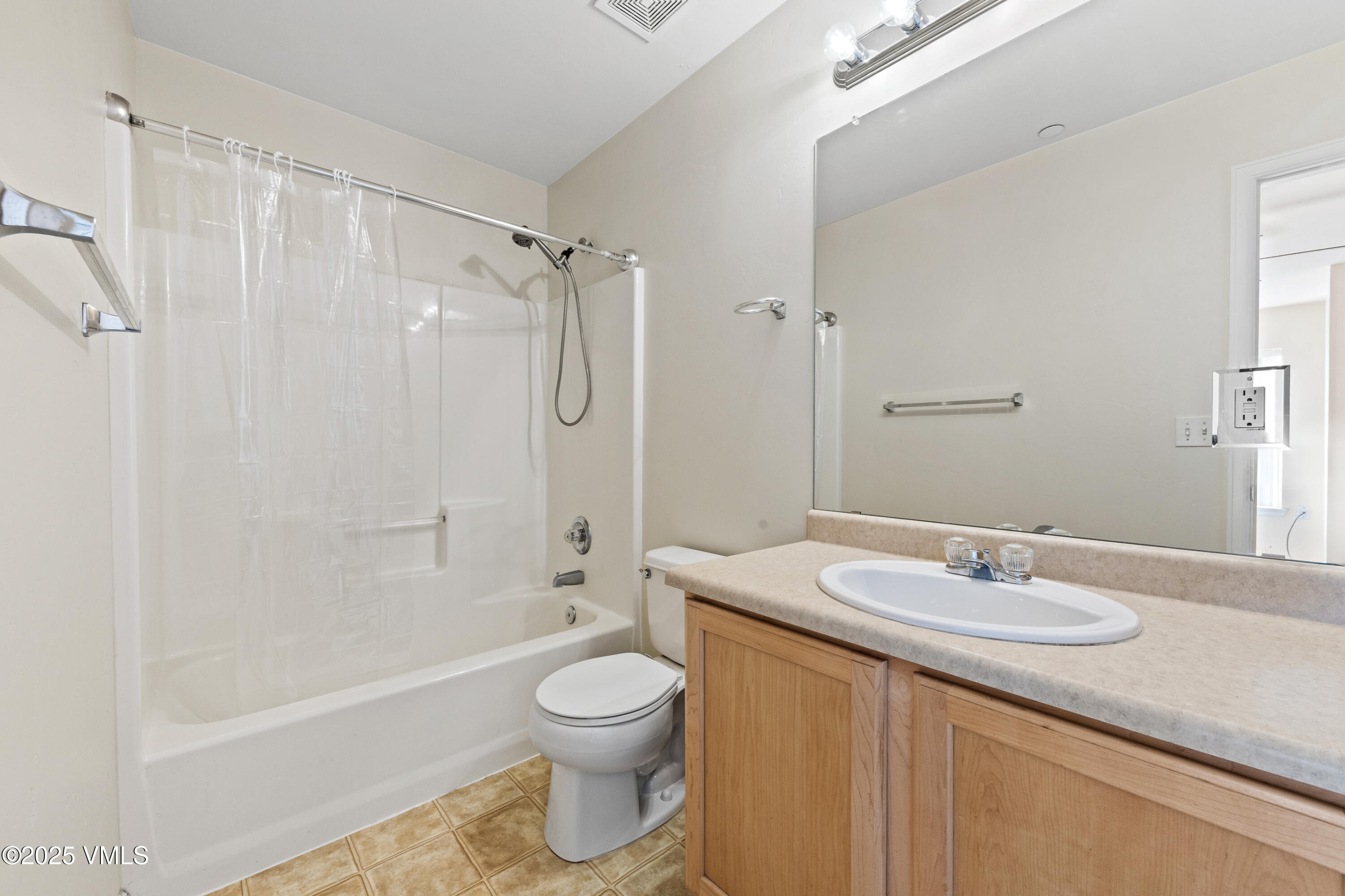 1563 Breen Alley Property Photo 27