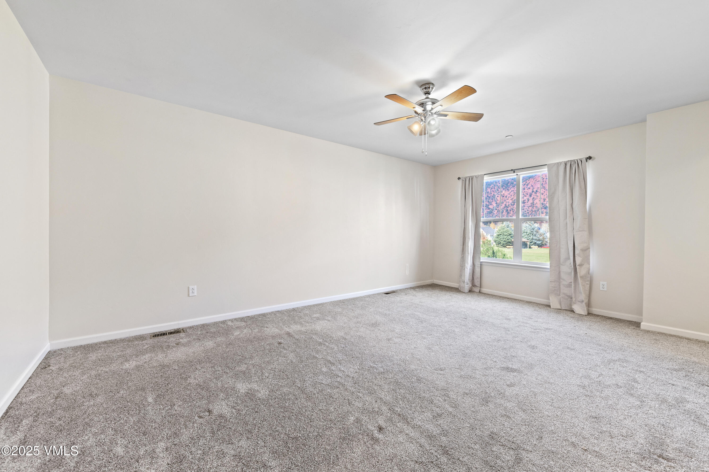 1563 Breen Alley Property Photo 29