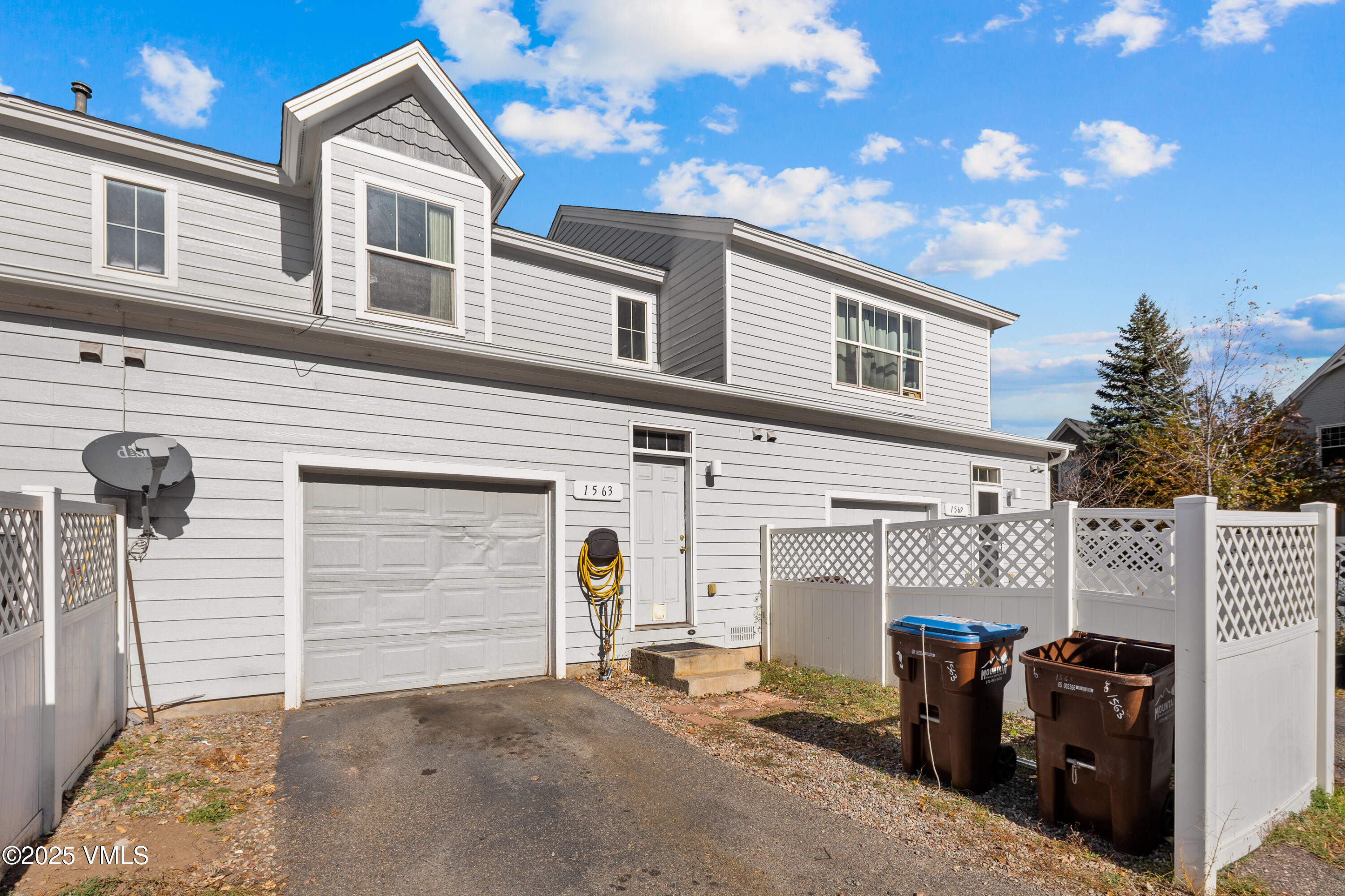 1563 Breen Alley Property Photo 34