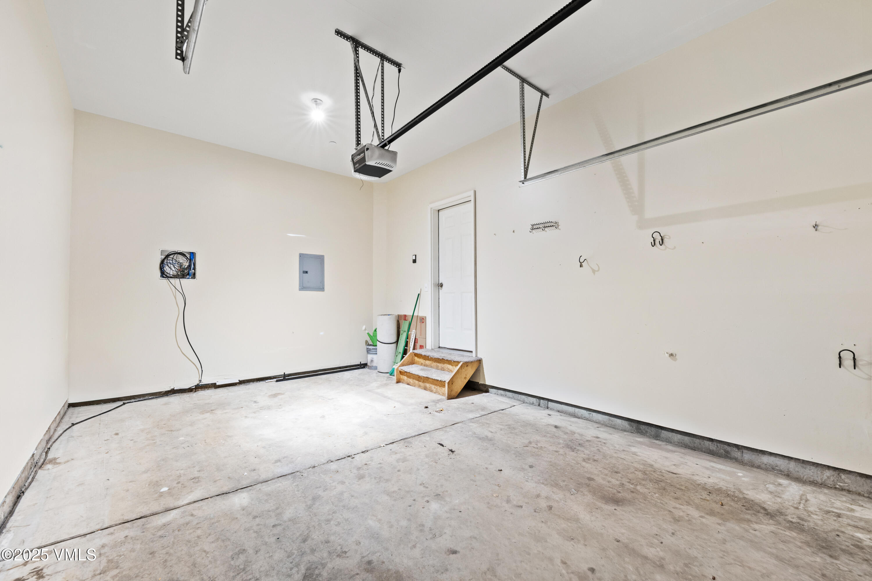 1563 Breen Alley Property Photo 36