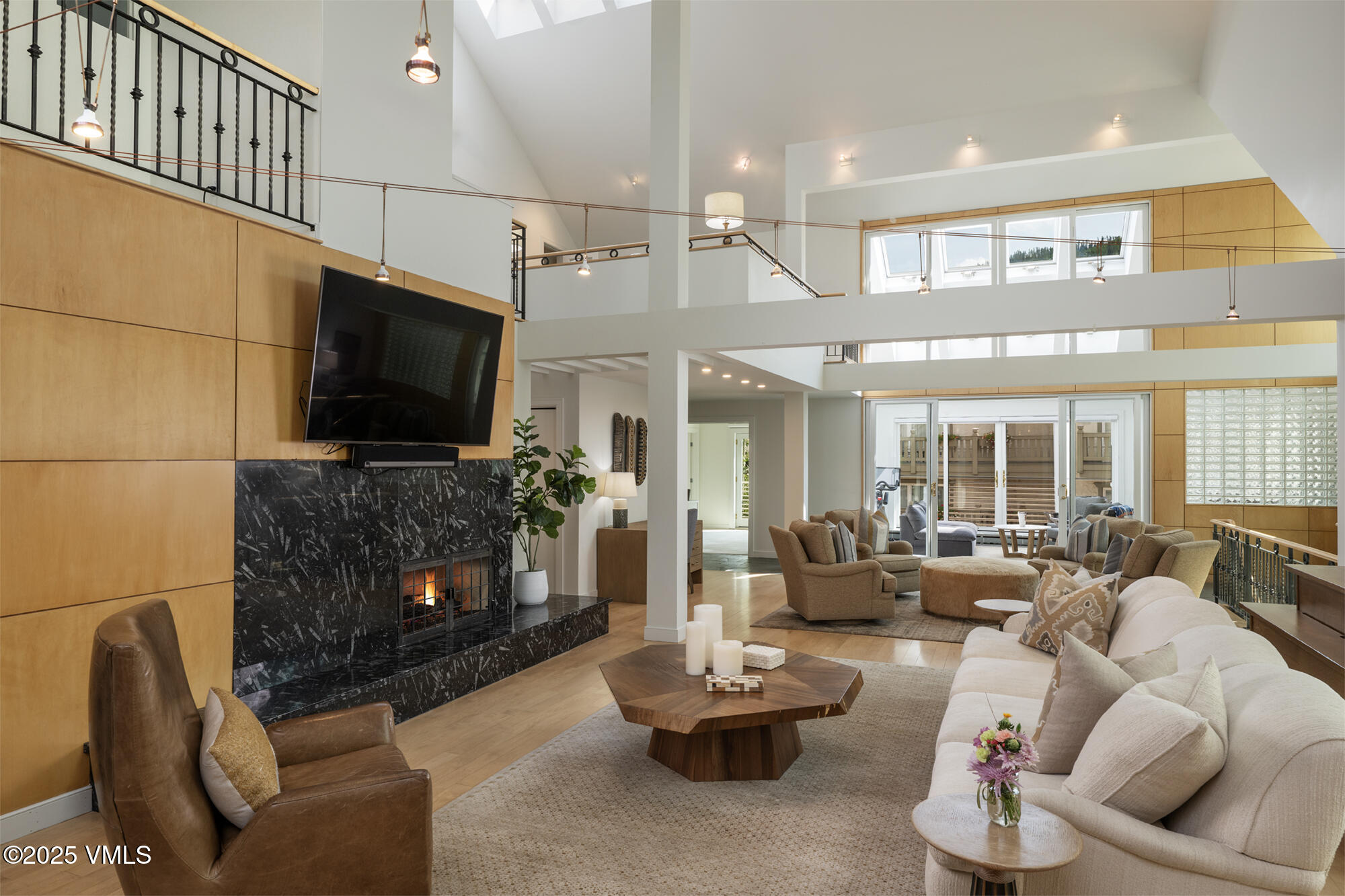 100 E Meadow Drive, 30 Property Photo 1