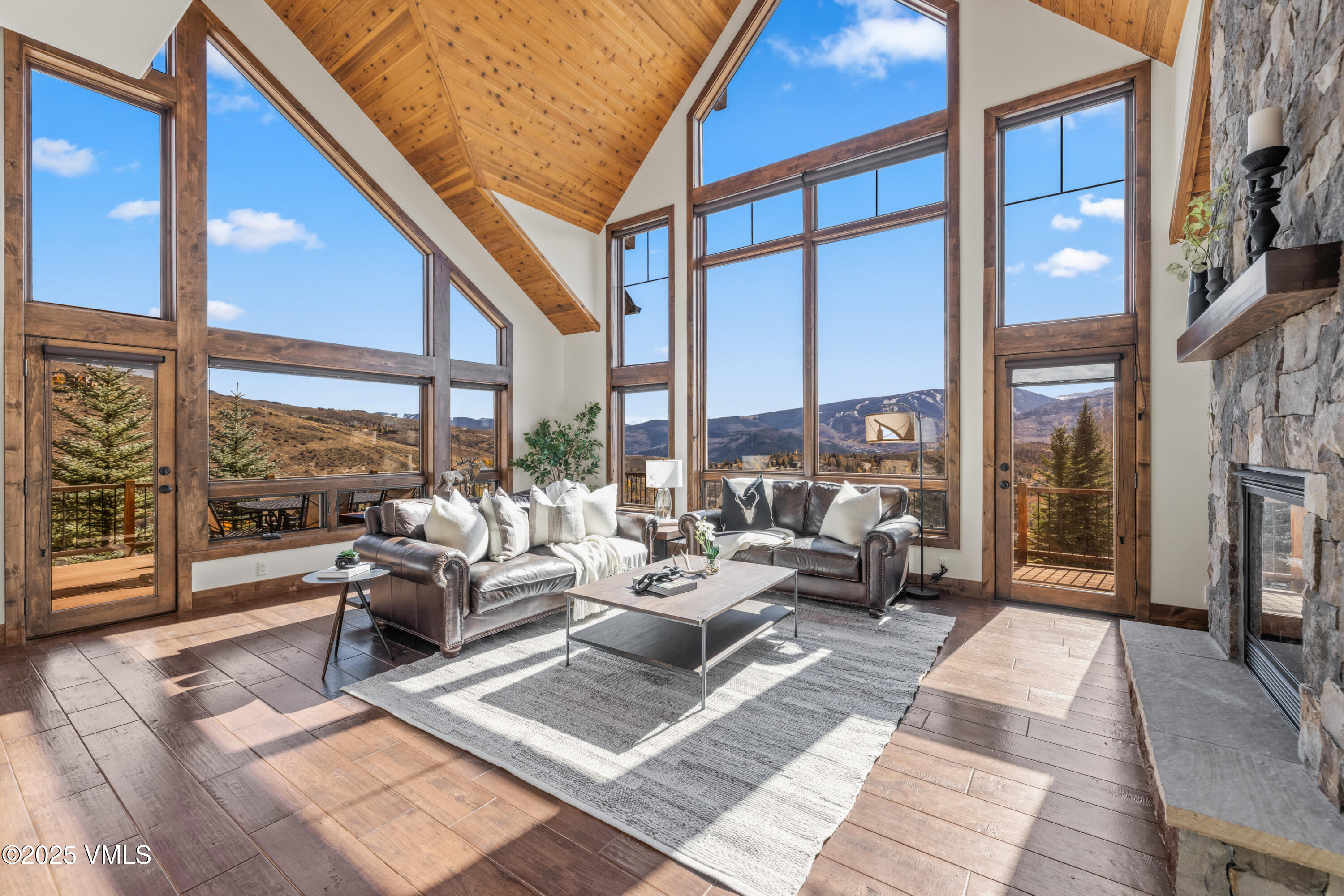 4040 Wildridge Road W Property Photo 1