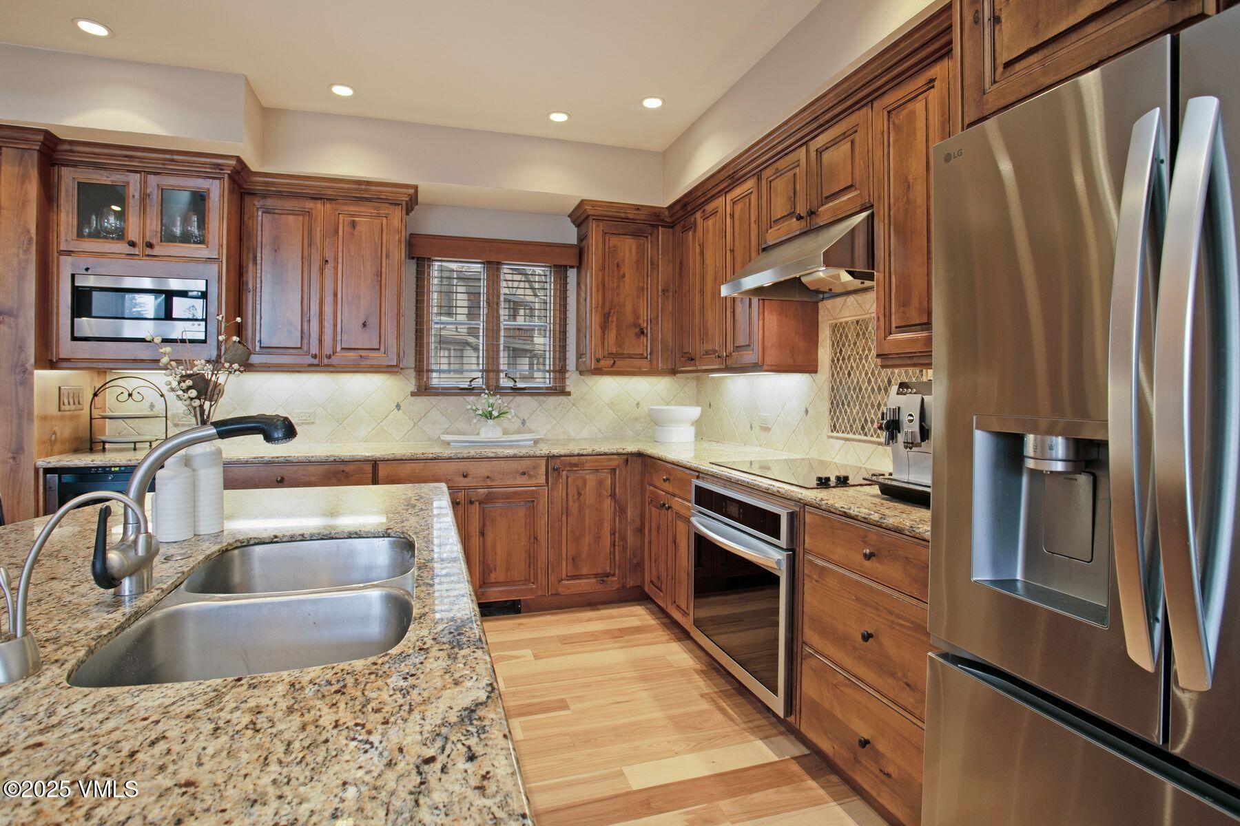 17 Meadow Court E-2 Property Photo 8