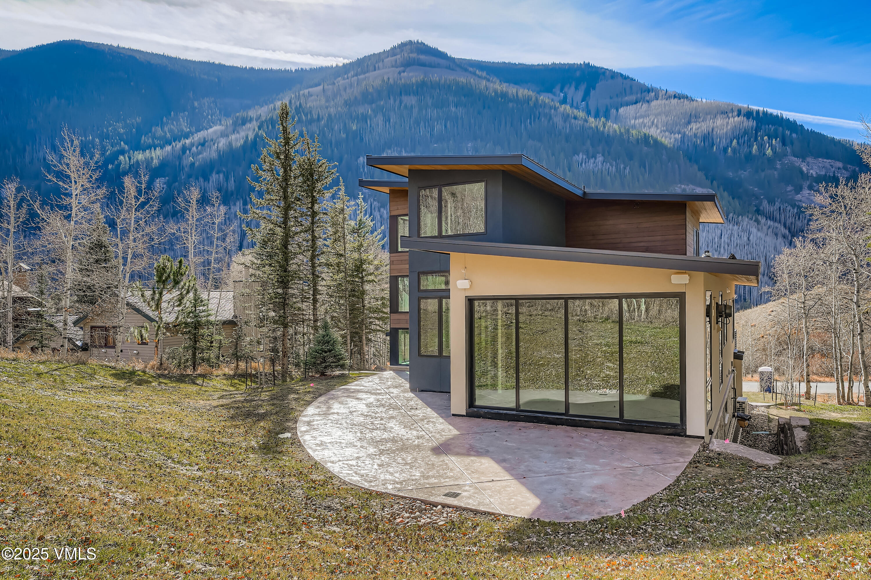 2805 Bald Mountain Road Property Photo 3