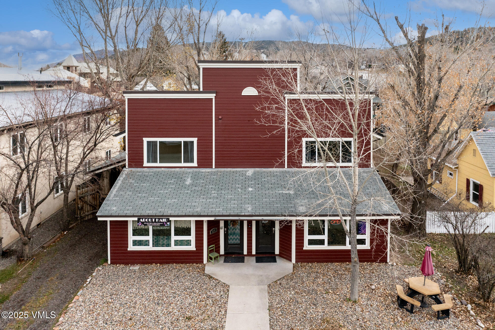 214 Capitol Street Property Photo 1