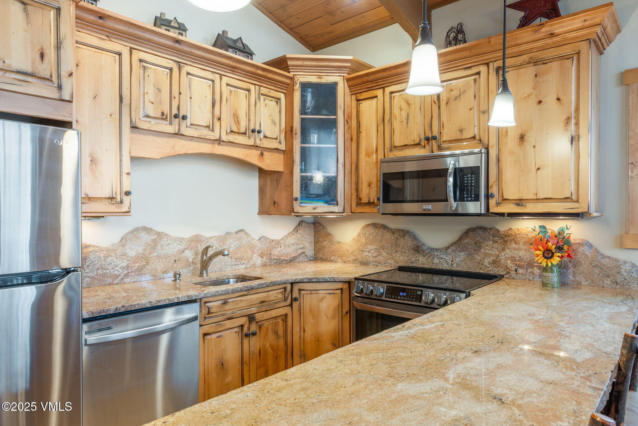 4670 Vail Racquet Club Drive 18 Property Photo 10