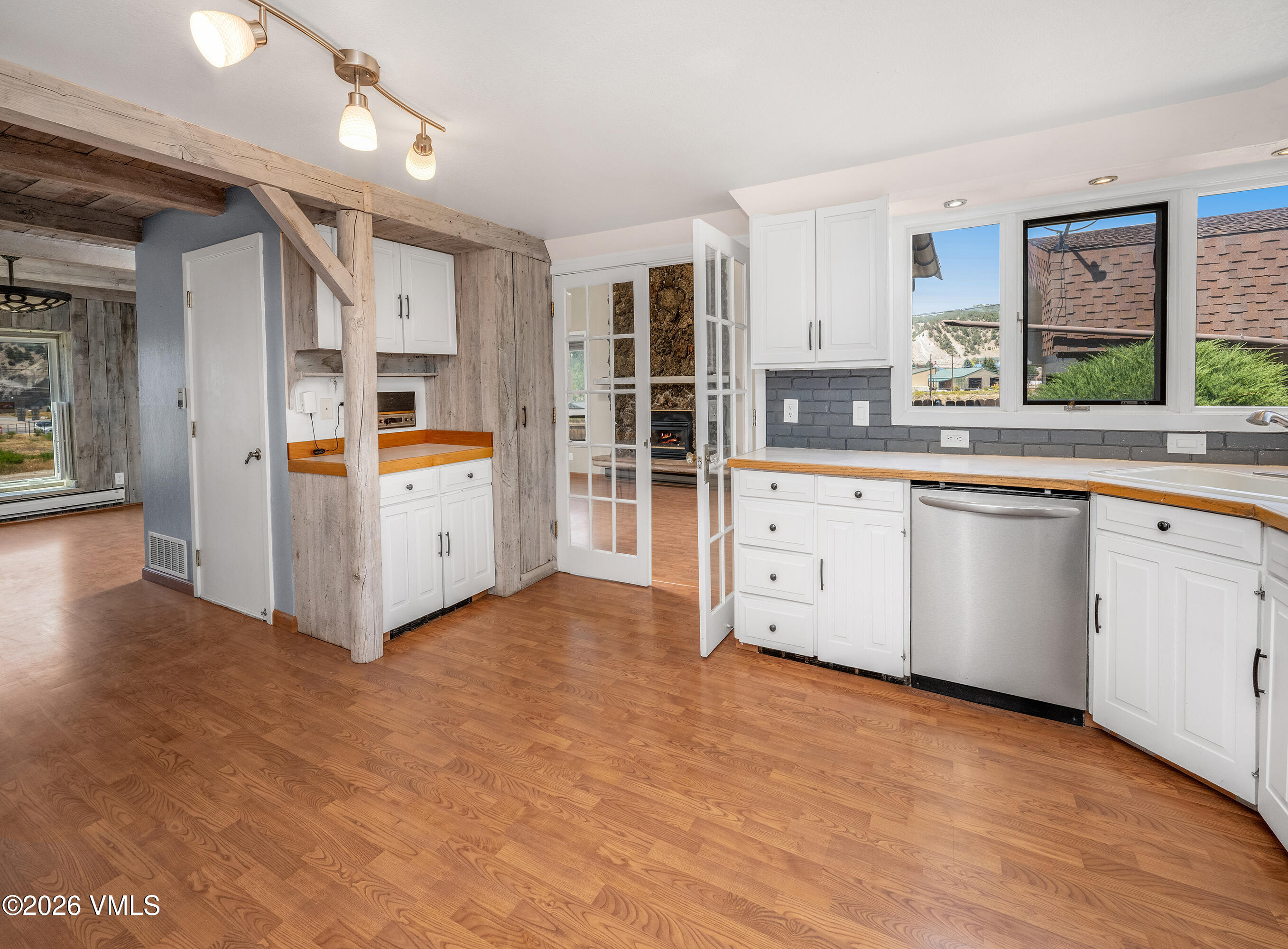 108 Howard Street Property Photo 3