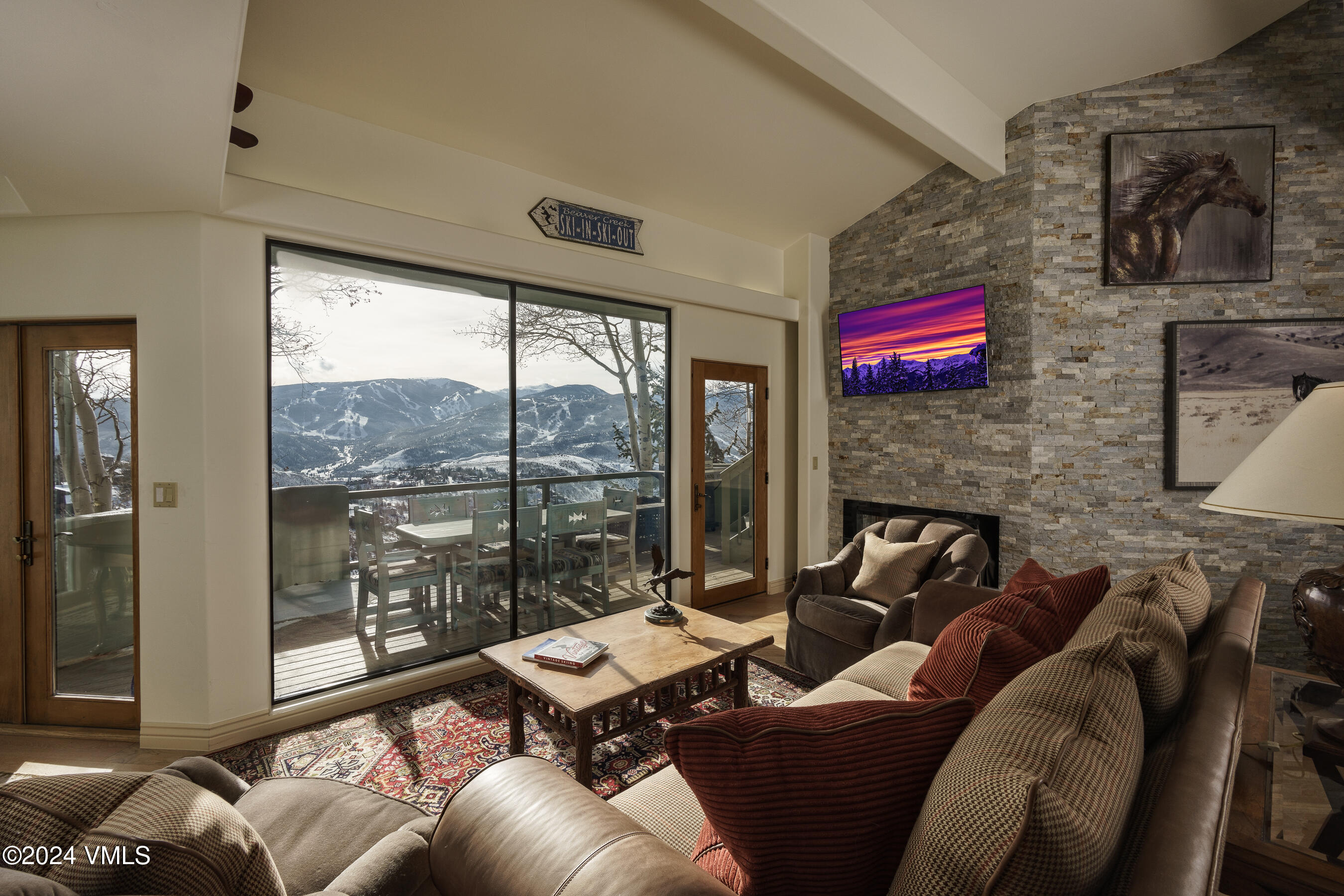 4747 Wildridge Road Property Photo 1