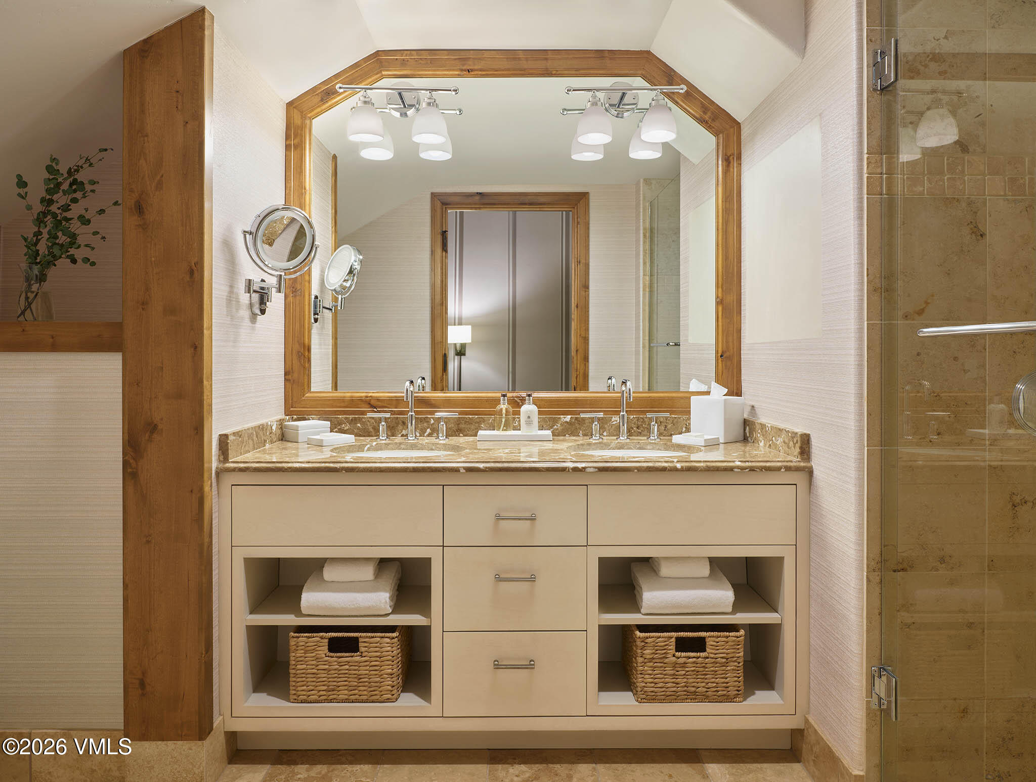 16 Vail Road 402/weeks 4 & 12 Property Photo 7