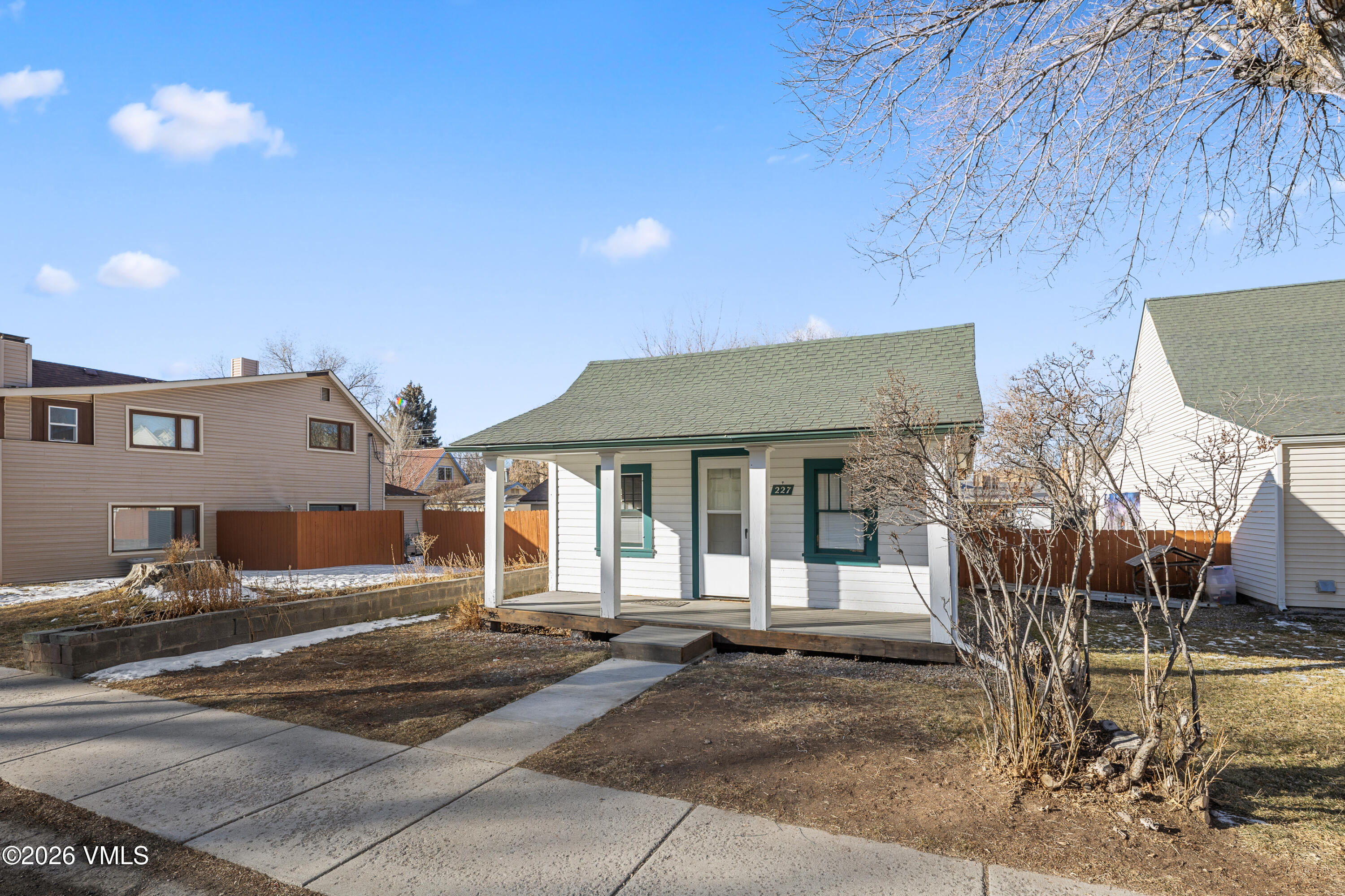 215 Capitol Street Property Photo 21