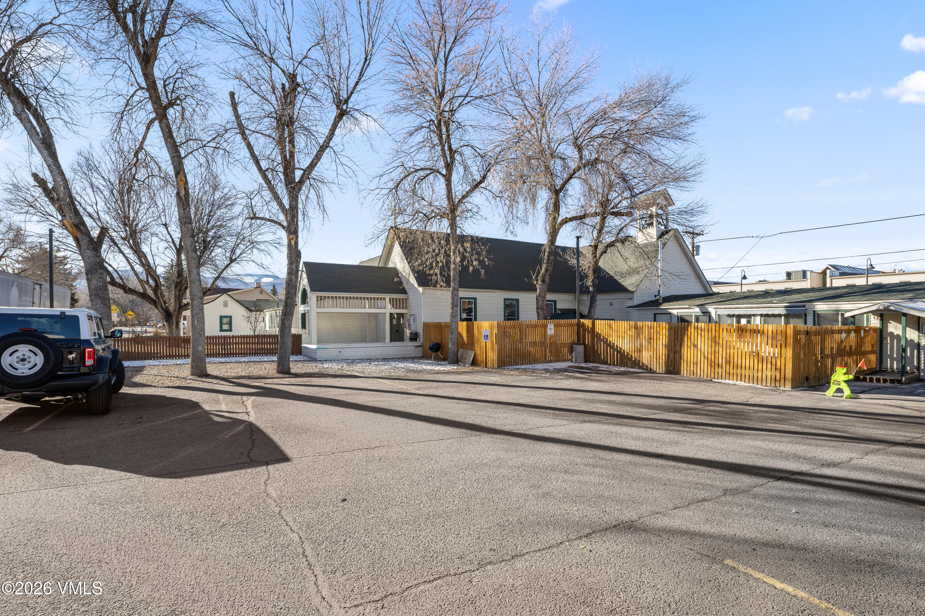 215 Capitol Street Property Photo 29