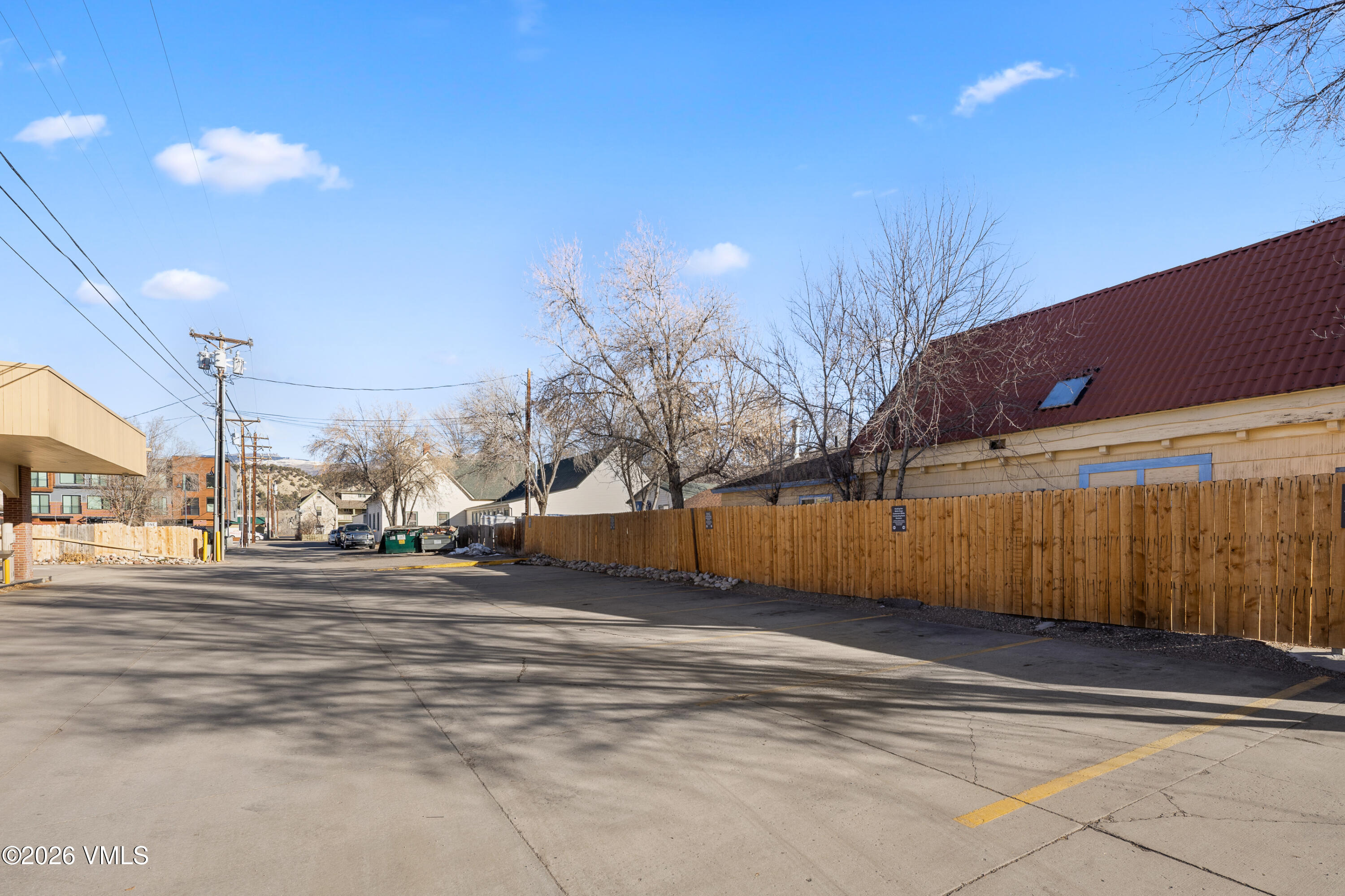 215 Capitol Street Property Photo 34