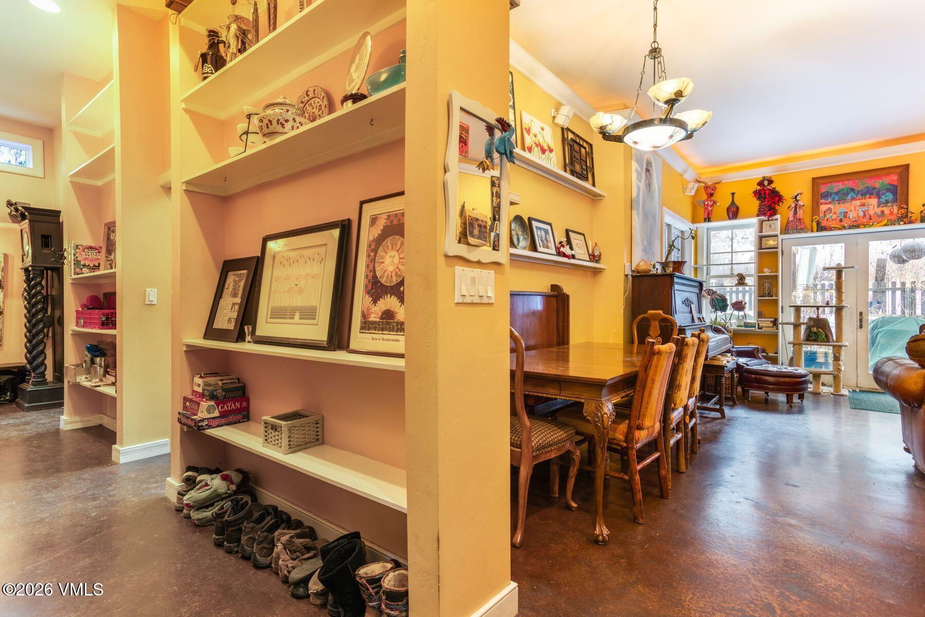 449 Pine Street Property Photo 10