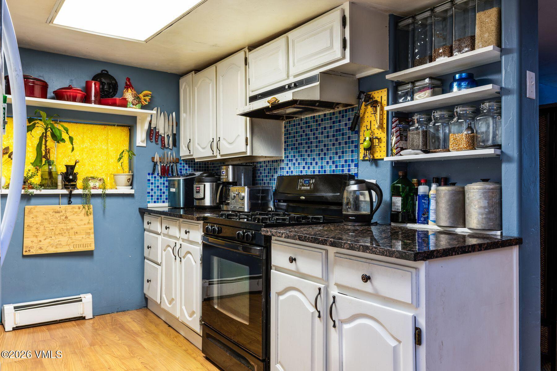 449 Pine Street Property Photo 17