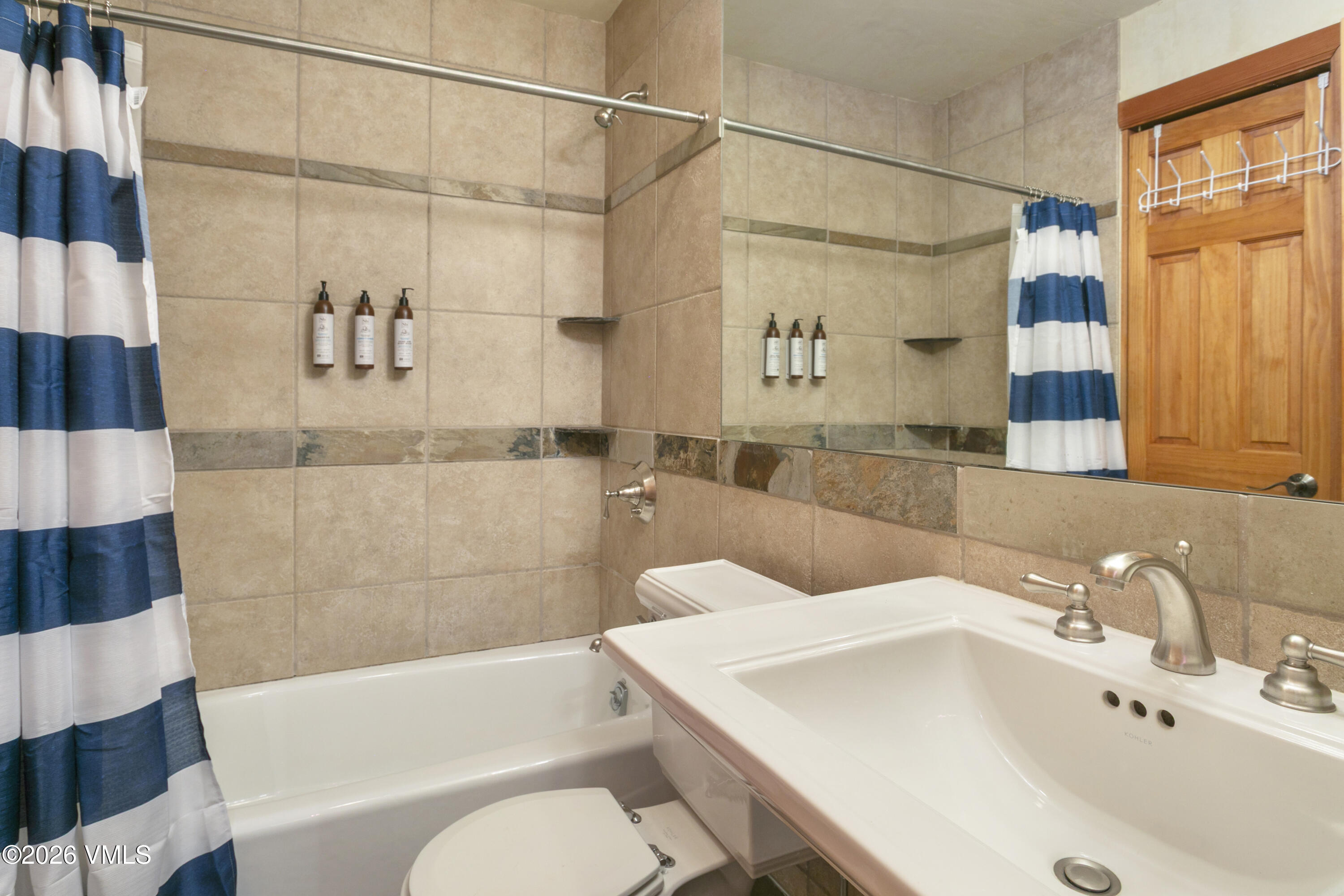 3911 Bighorn Road 1-b Property Photo 16