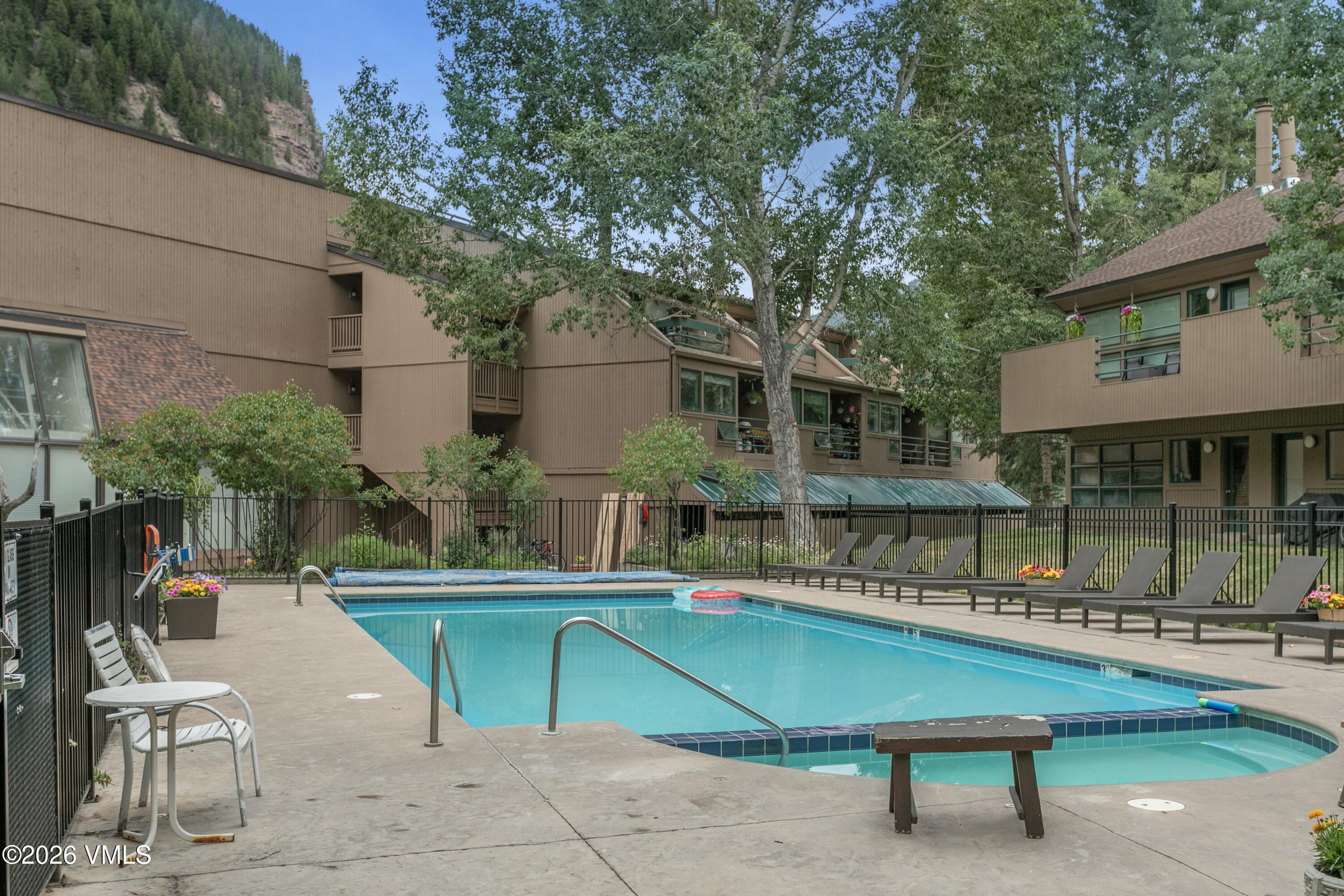 3911 Bighorn Road 1-b Property Photo 26