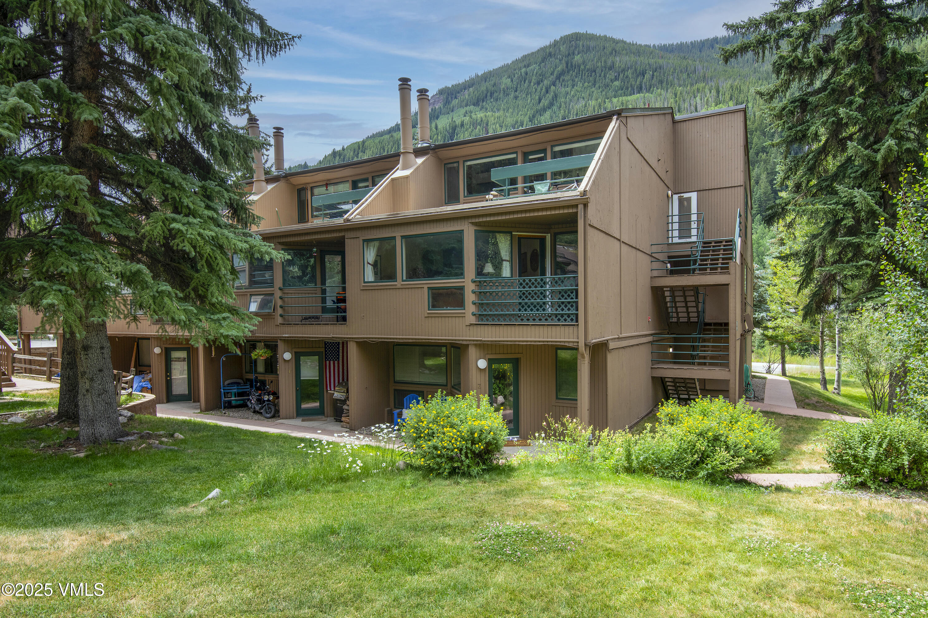 3931 Bighorn Road 5-m Property Photo 1
