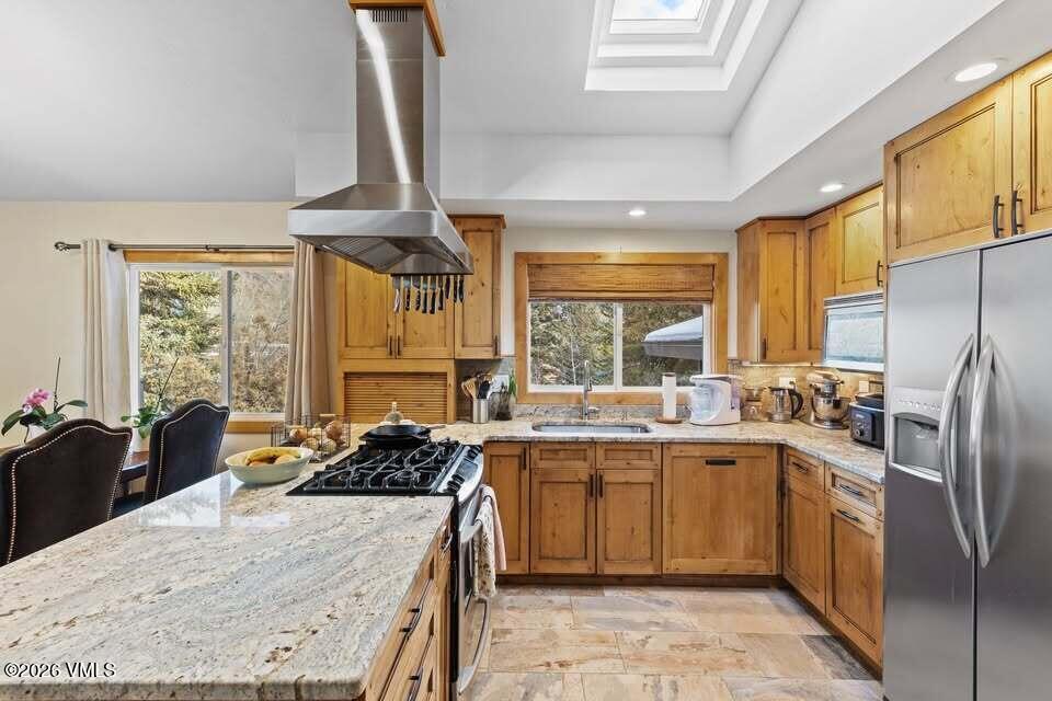 57 E Riverside Road Property Photo 14